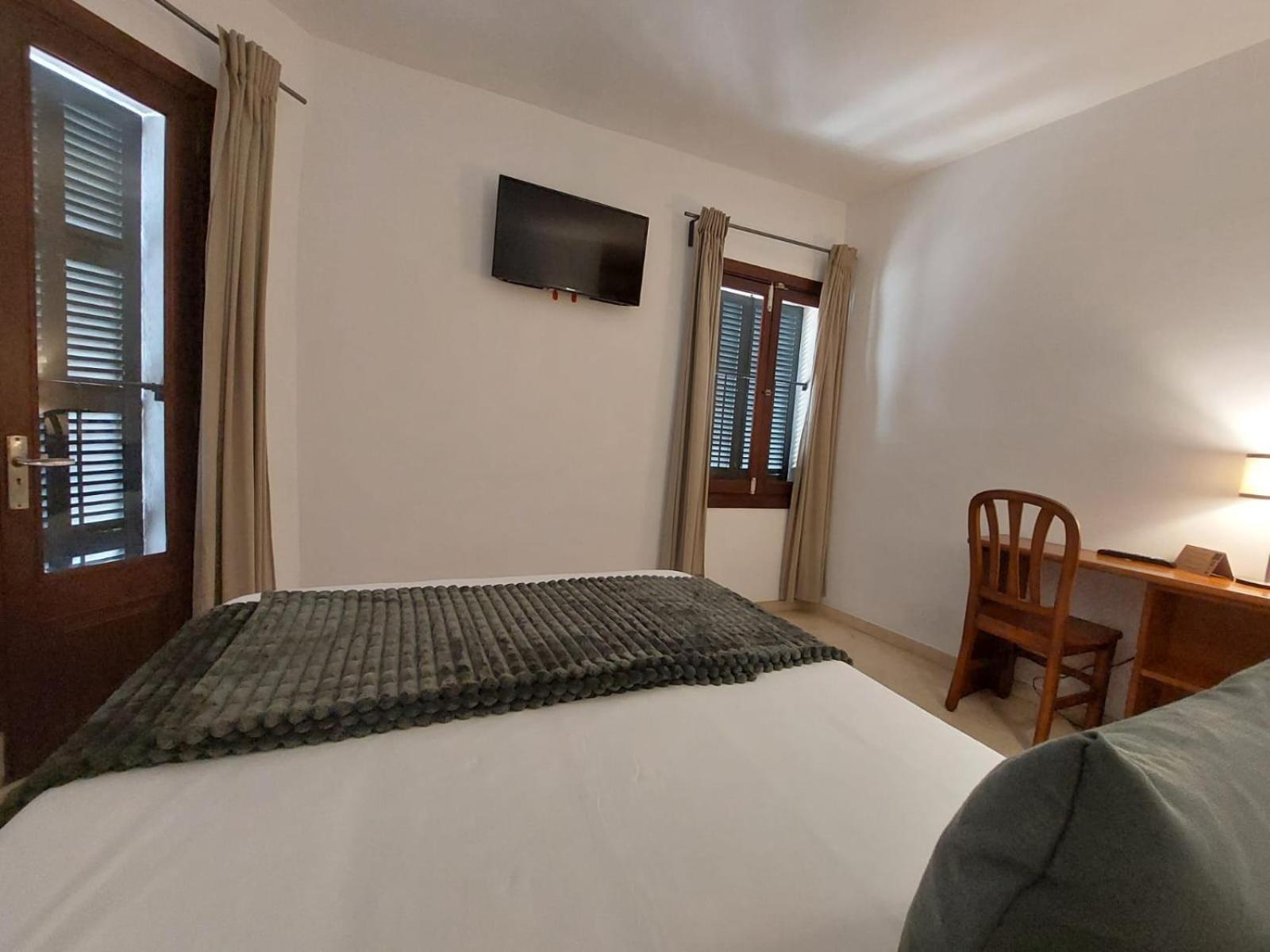 Double or Twin Room - Photo 49