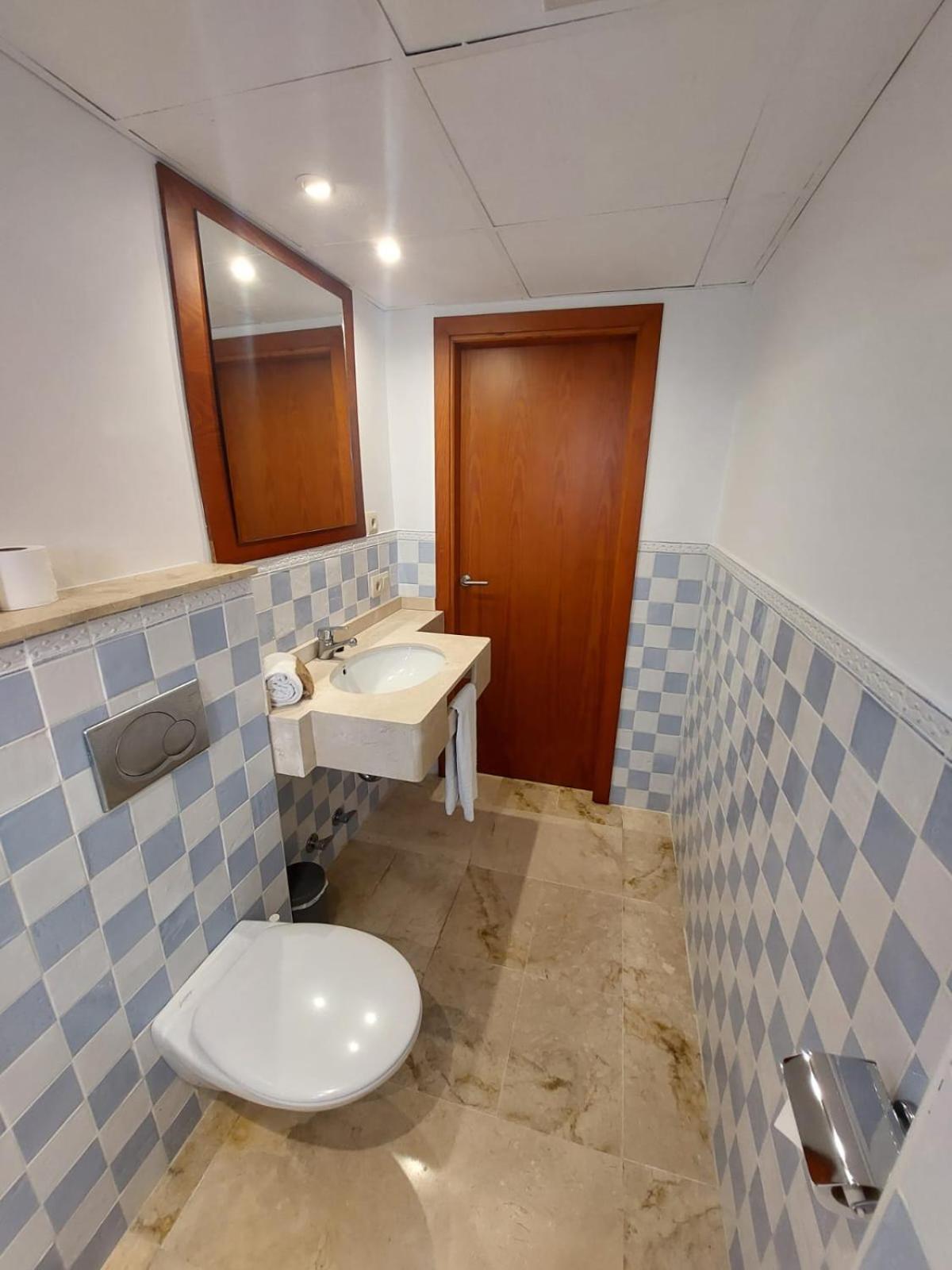 Double or Twin Room - Photo 69