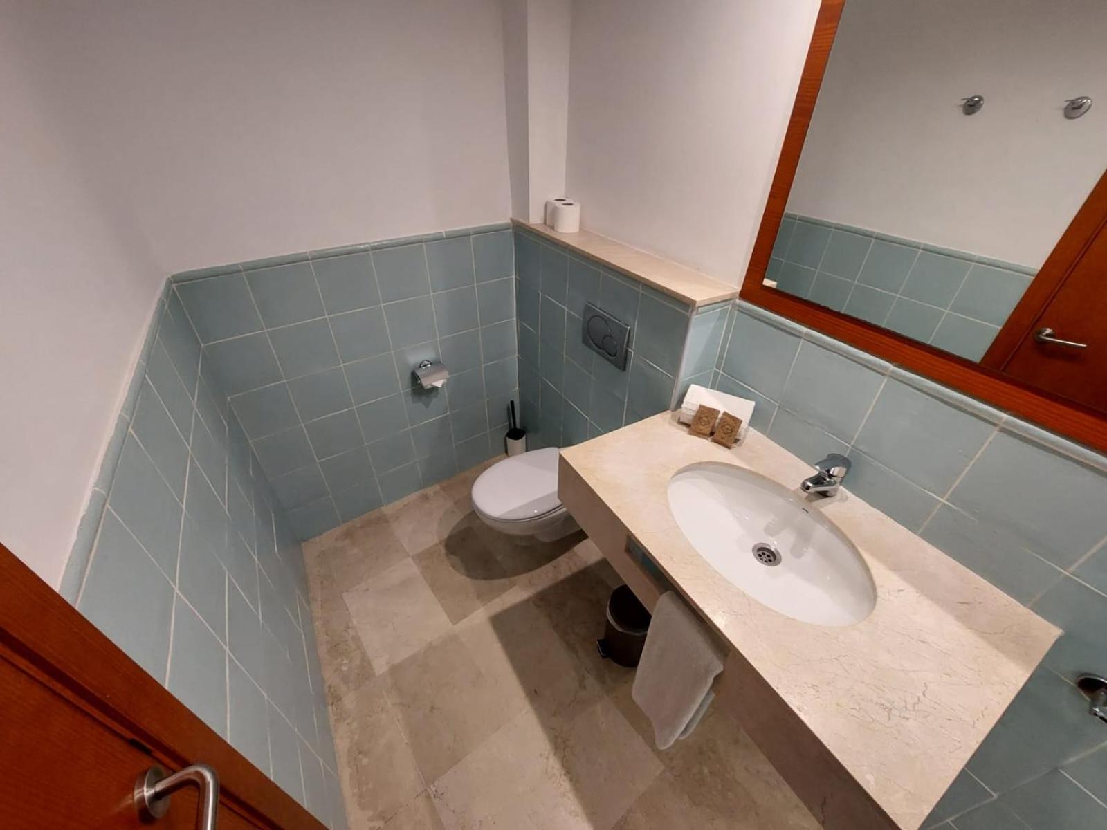 Double or Twin Room - Photo 37