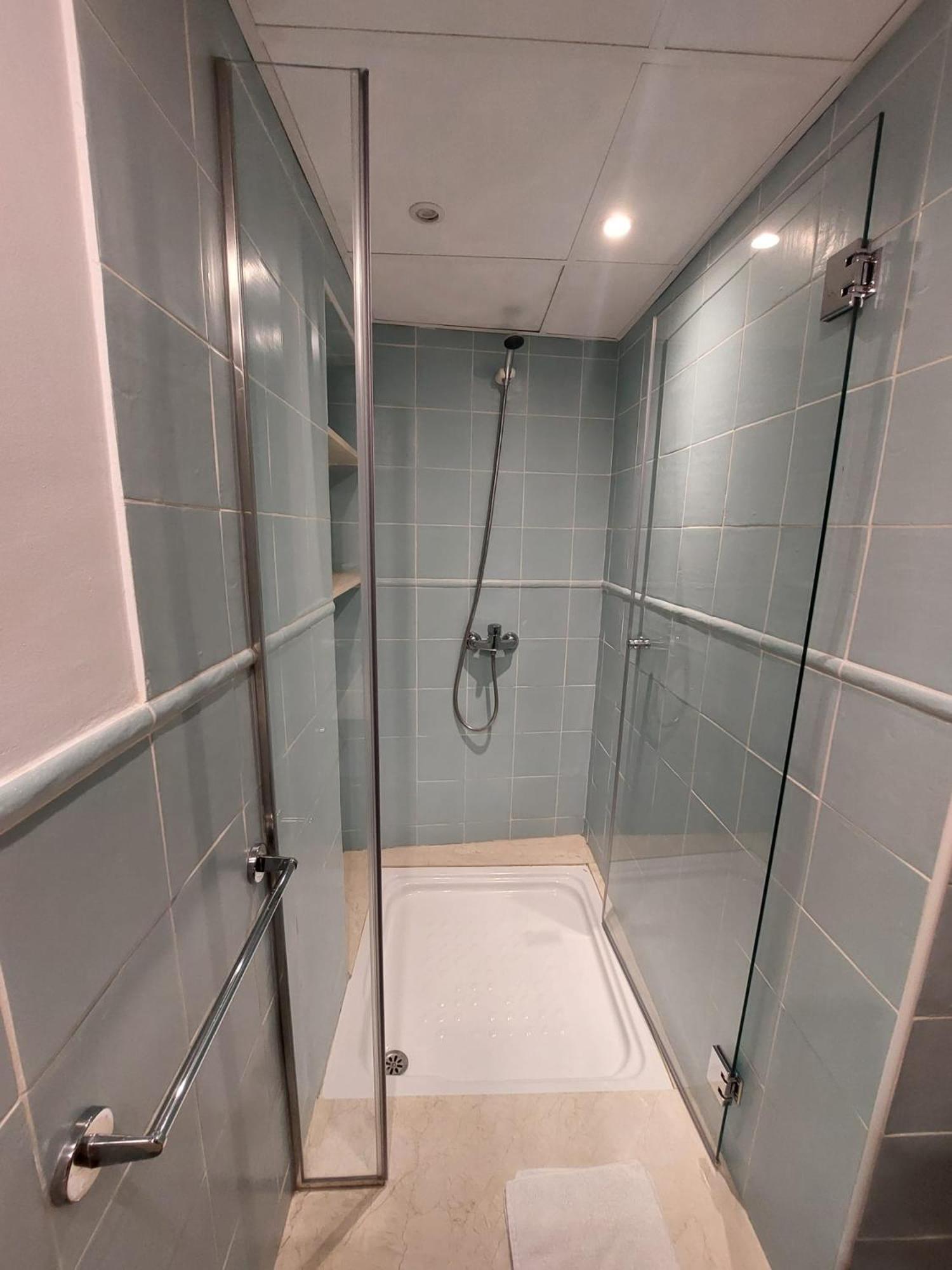 Double or Twin Room - Photo 17