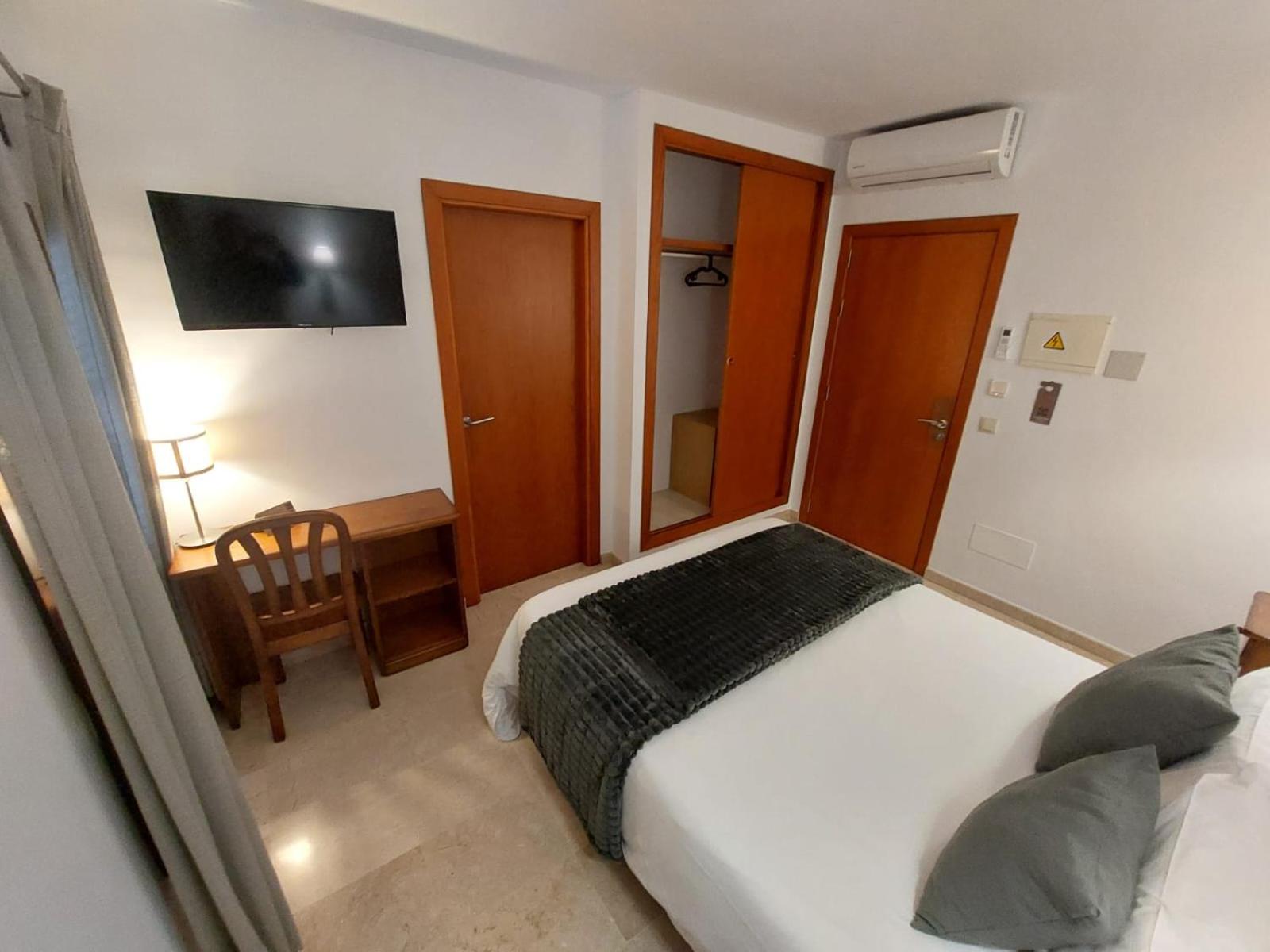 Double or Twin Room - Photo 70