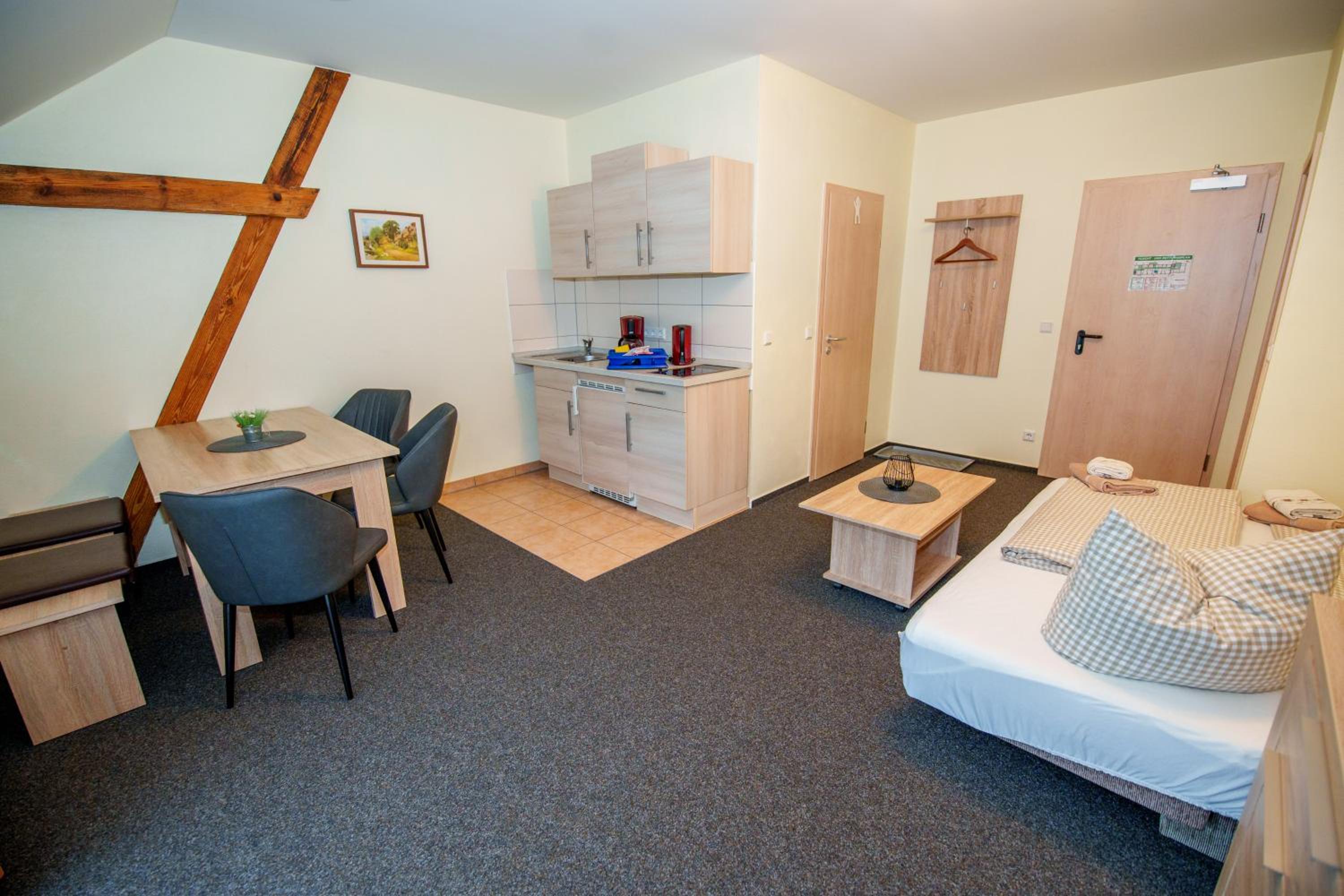 One-Bedroom Apartment with two single beds  photo 2