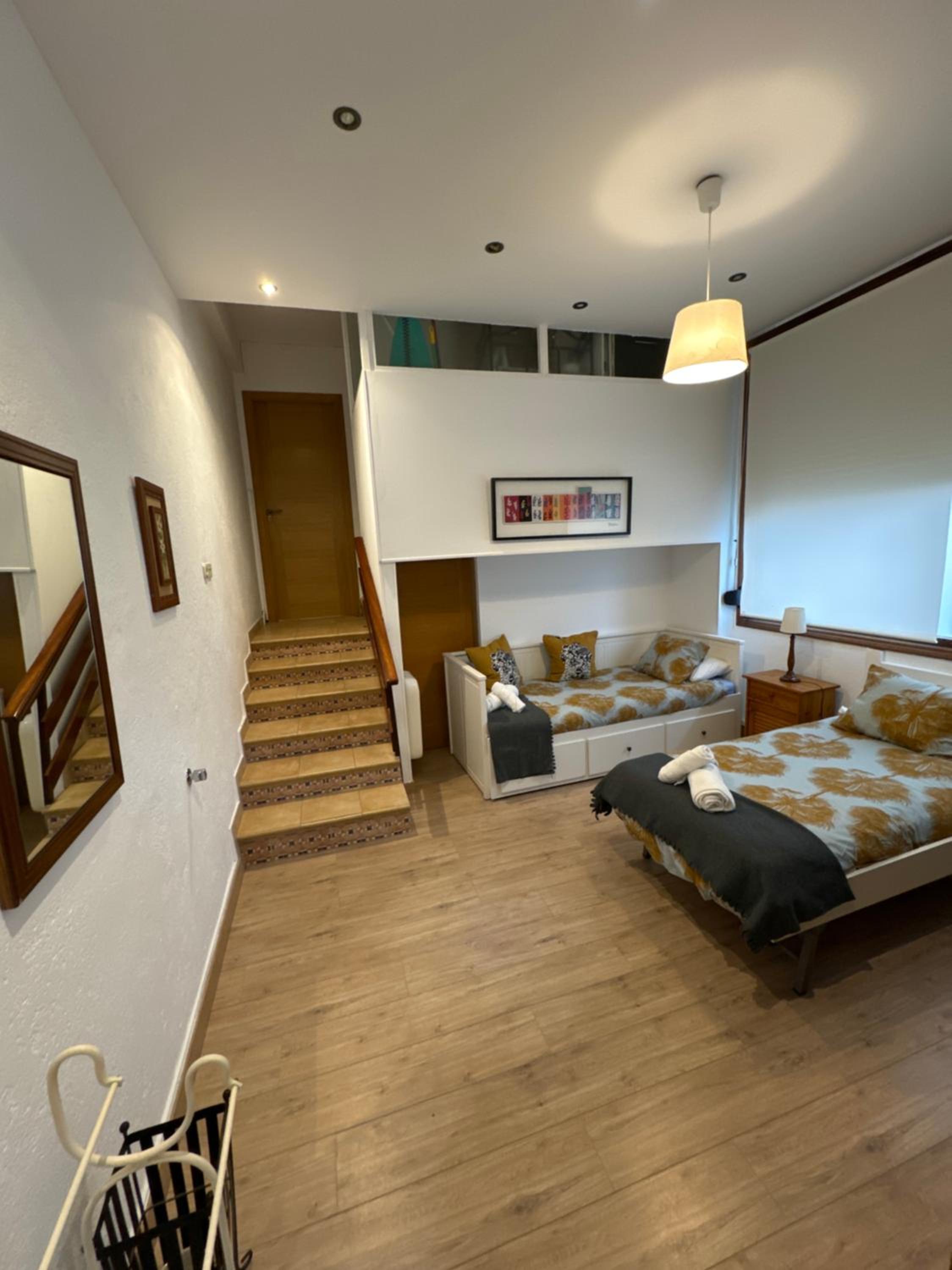 Apartment - Split Level - Photo 47