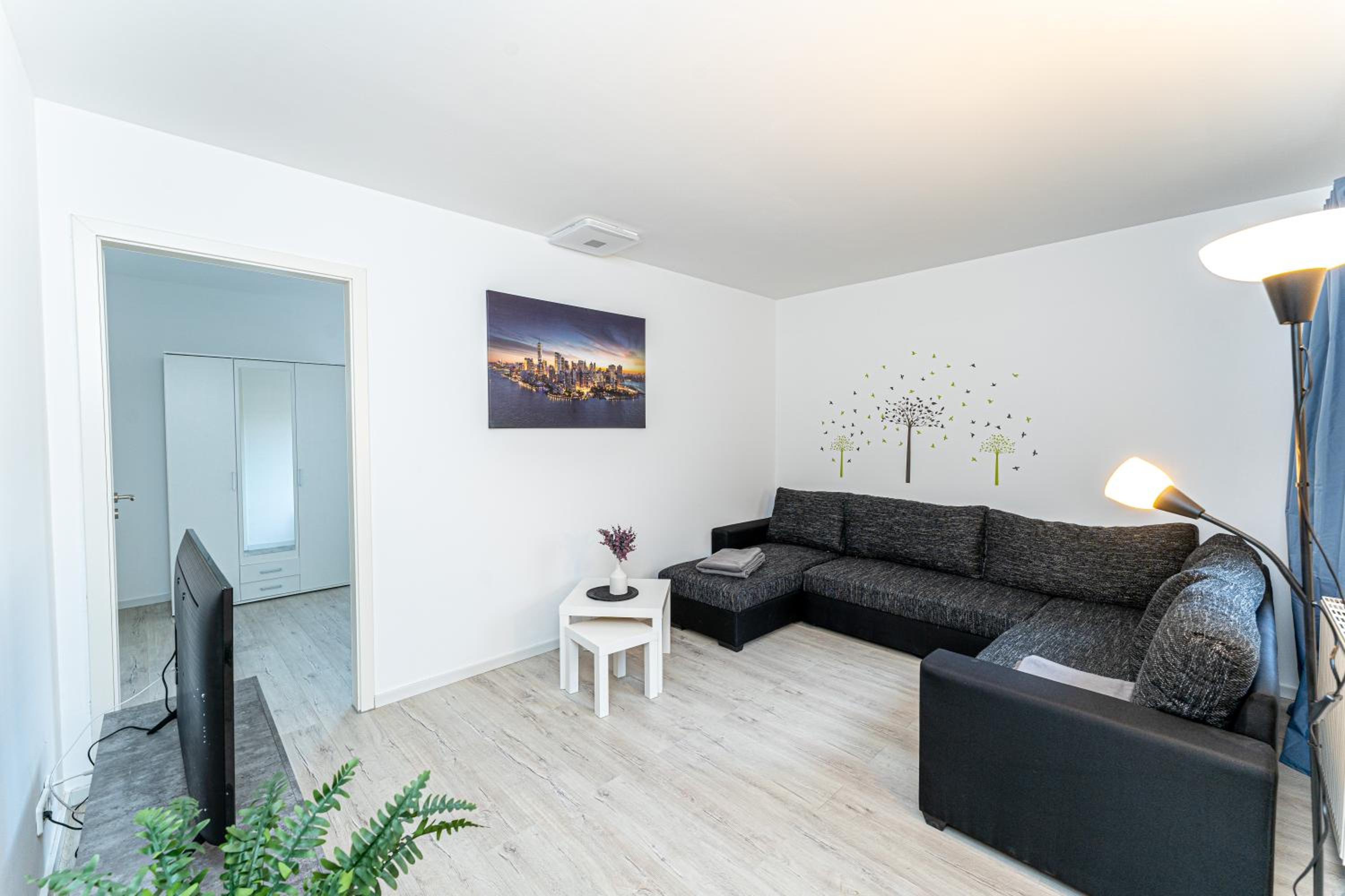 Three-Bedroom Apartment photo 3