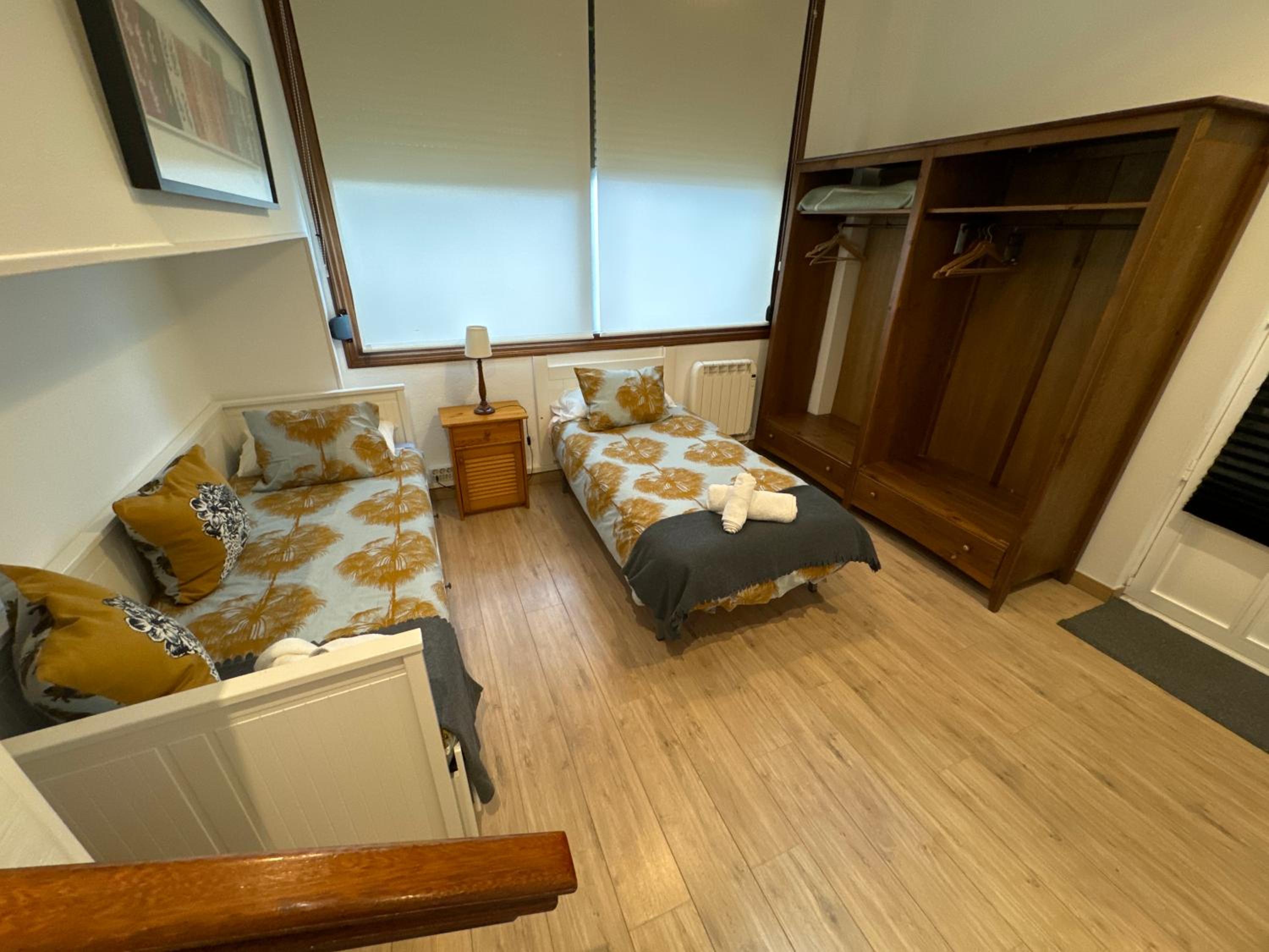 Apartment - Split Level - Photo 34