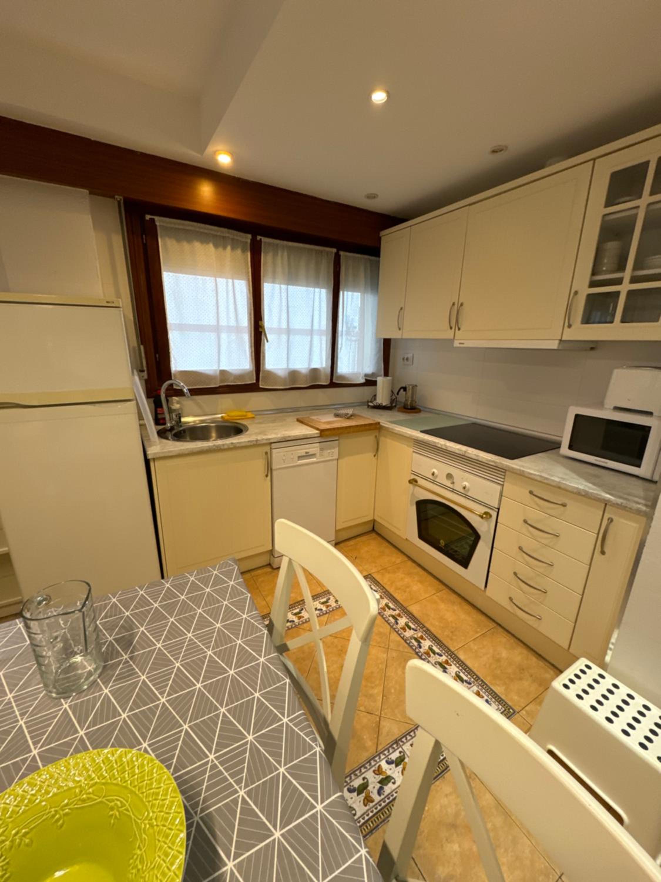 Apartment - Split Level - Photo 36