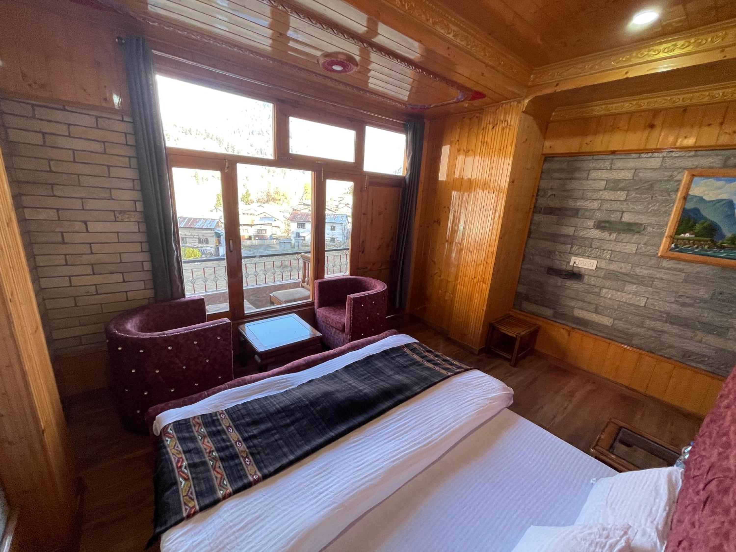 King Suite With Balcony