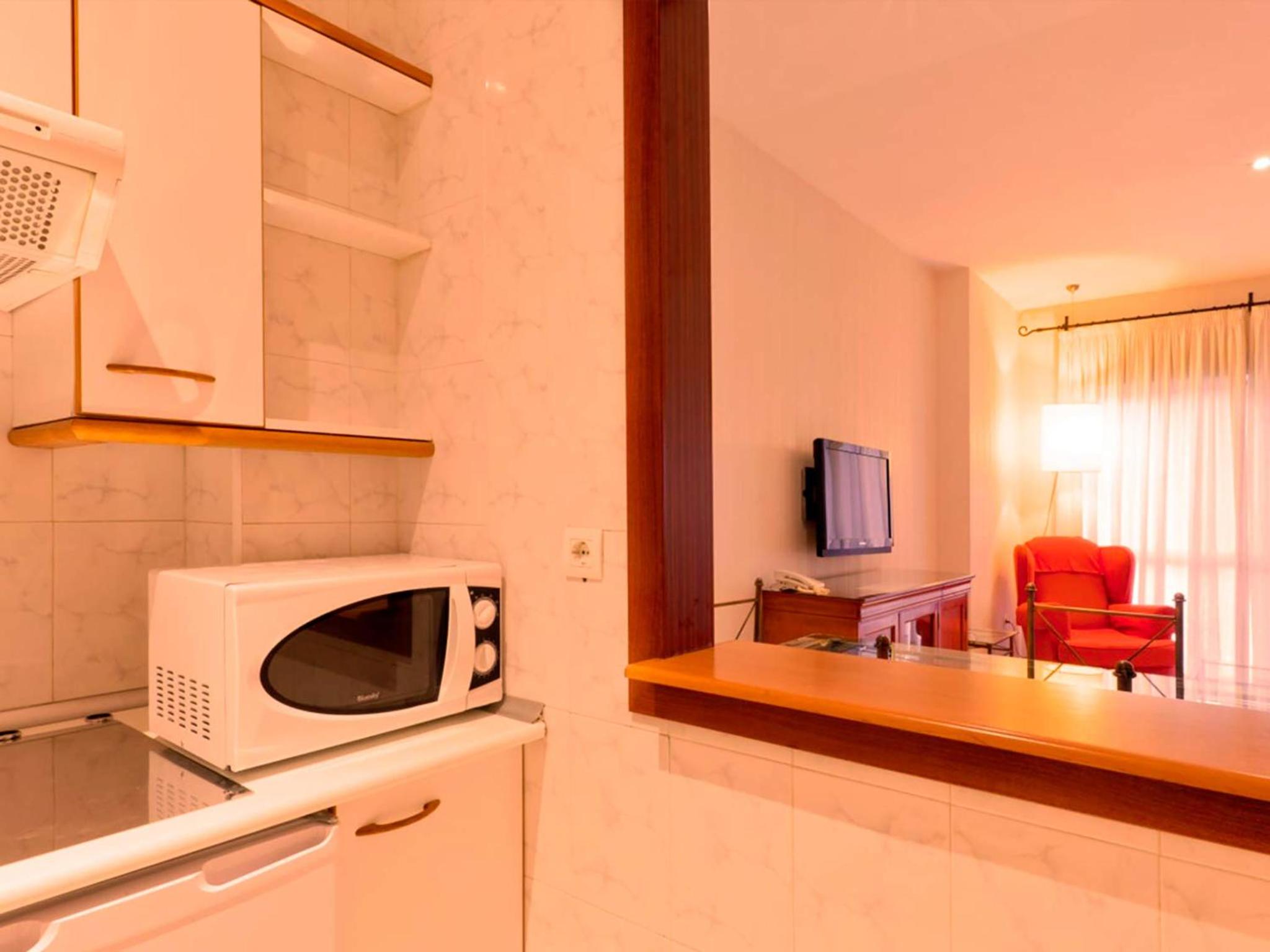 One-Bedroom Apartment (2 Adults) - Photo 4
