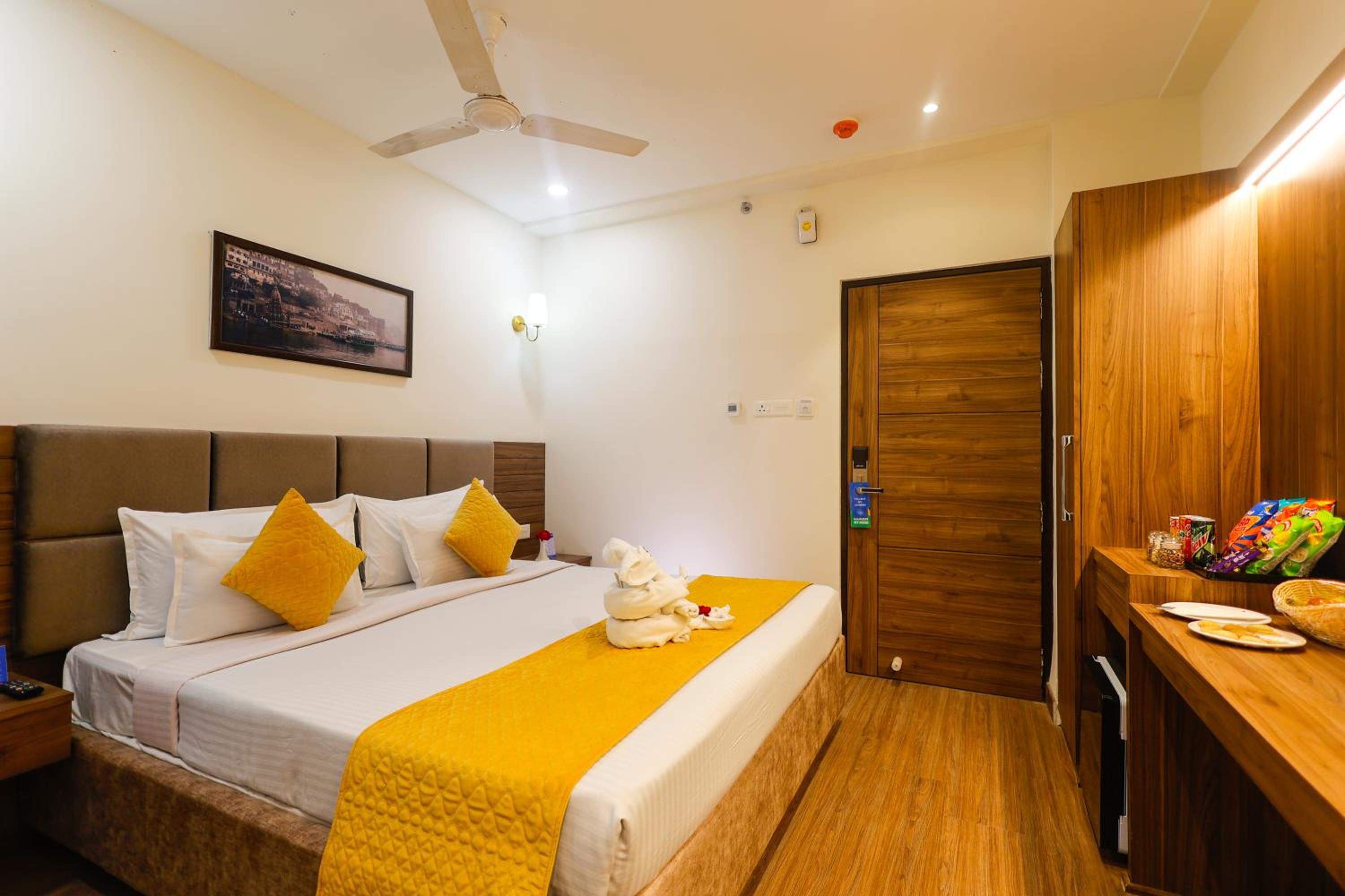 Deluxe Room - Photo 1