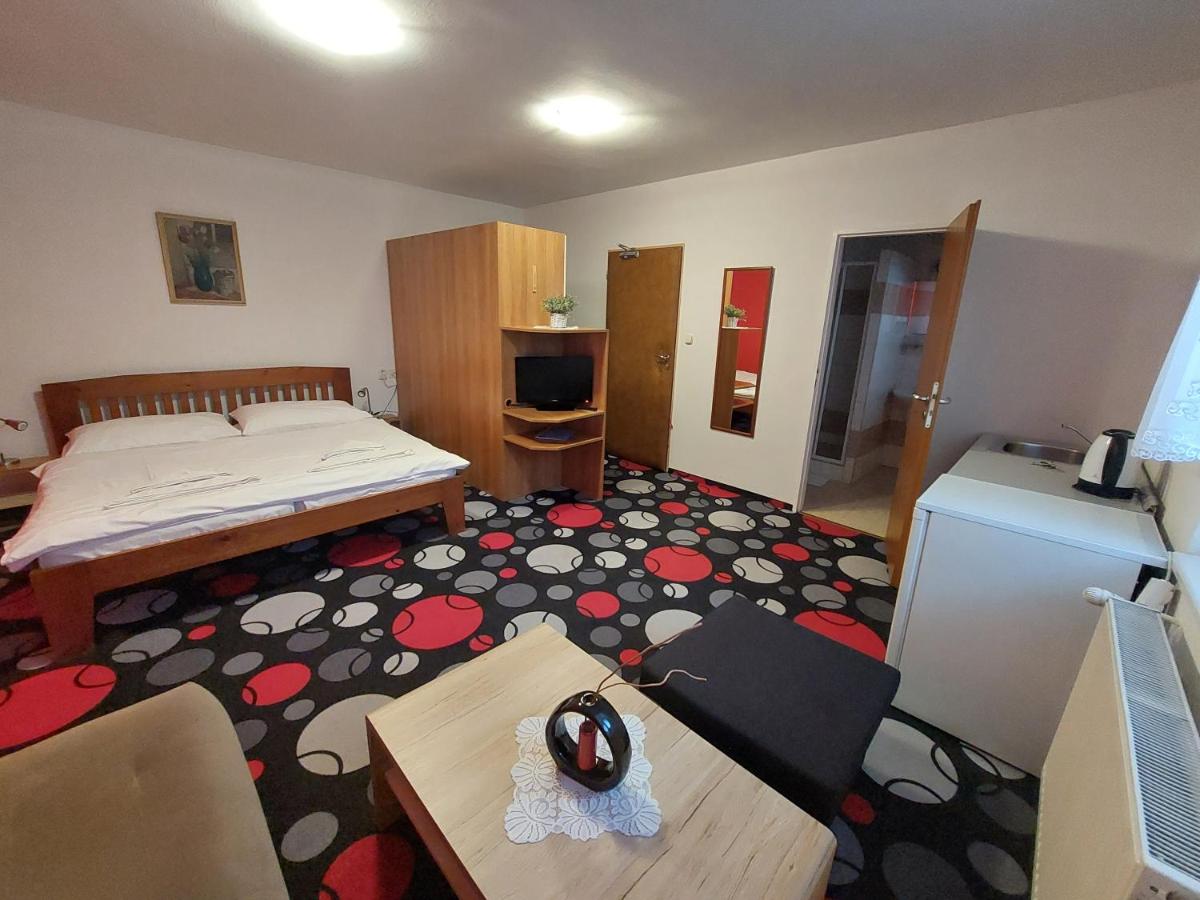 Studio with Sofa Bed - Photo 1