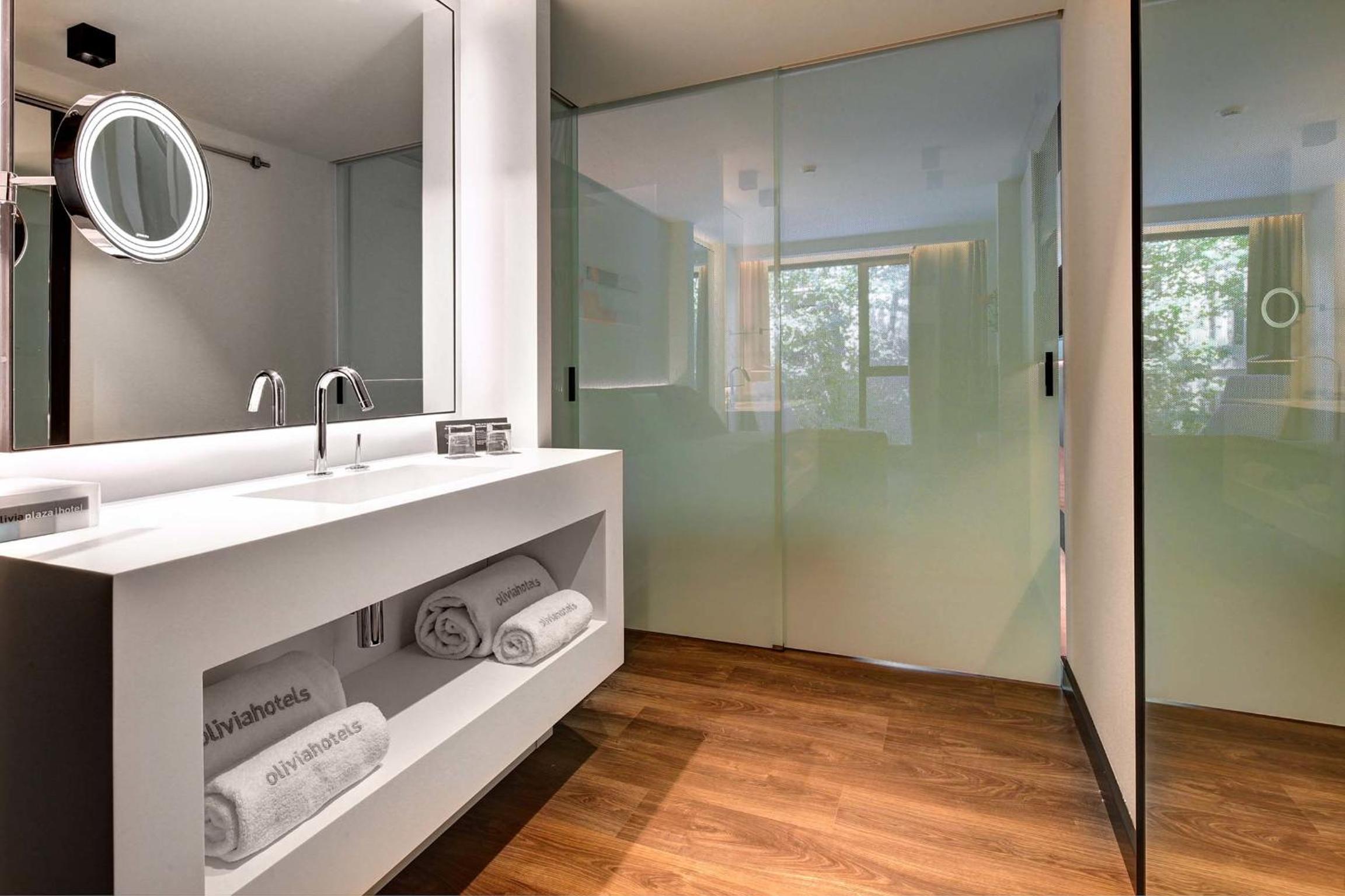 Standard Double or Twin Room photo 2