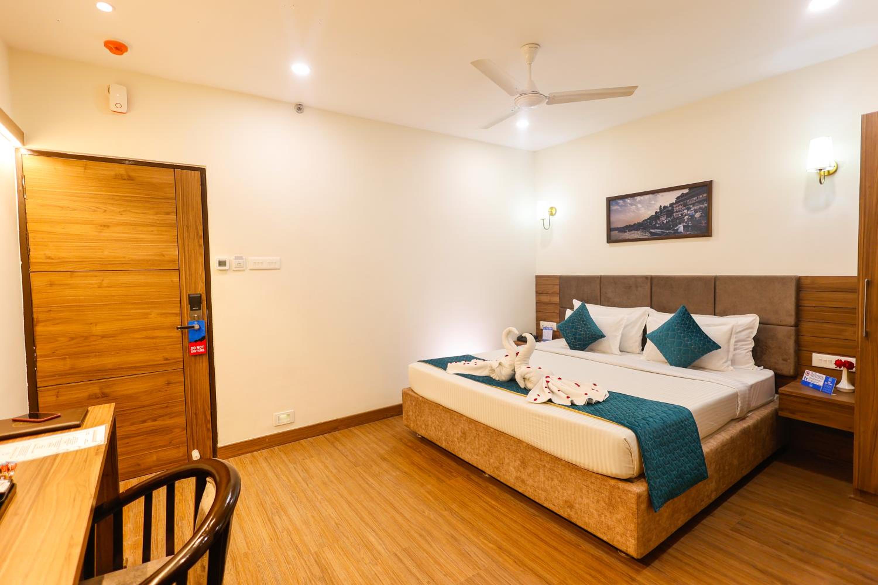 Executive Double Room - Photo 8