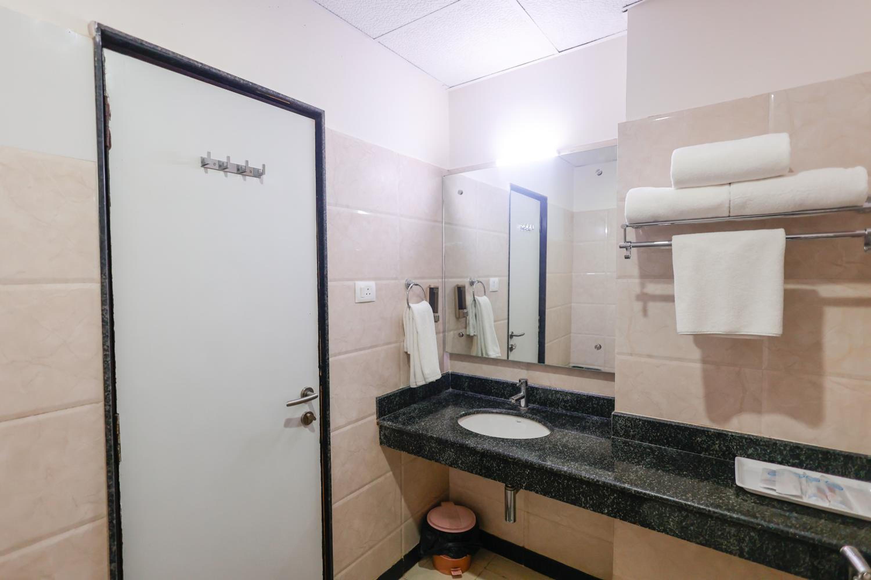 Executive Triple Room - Photo 14