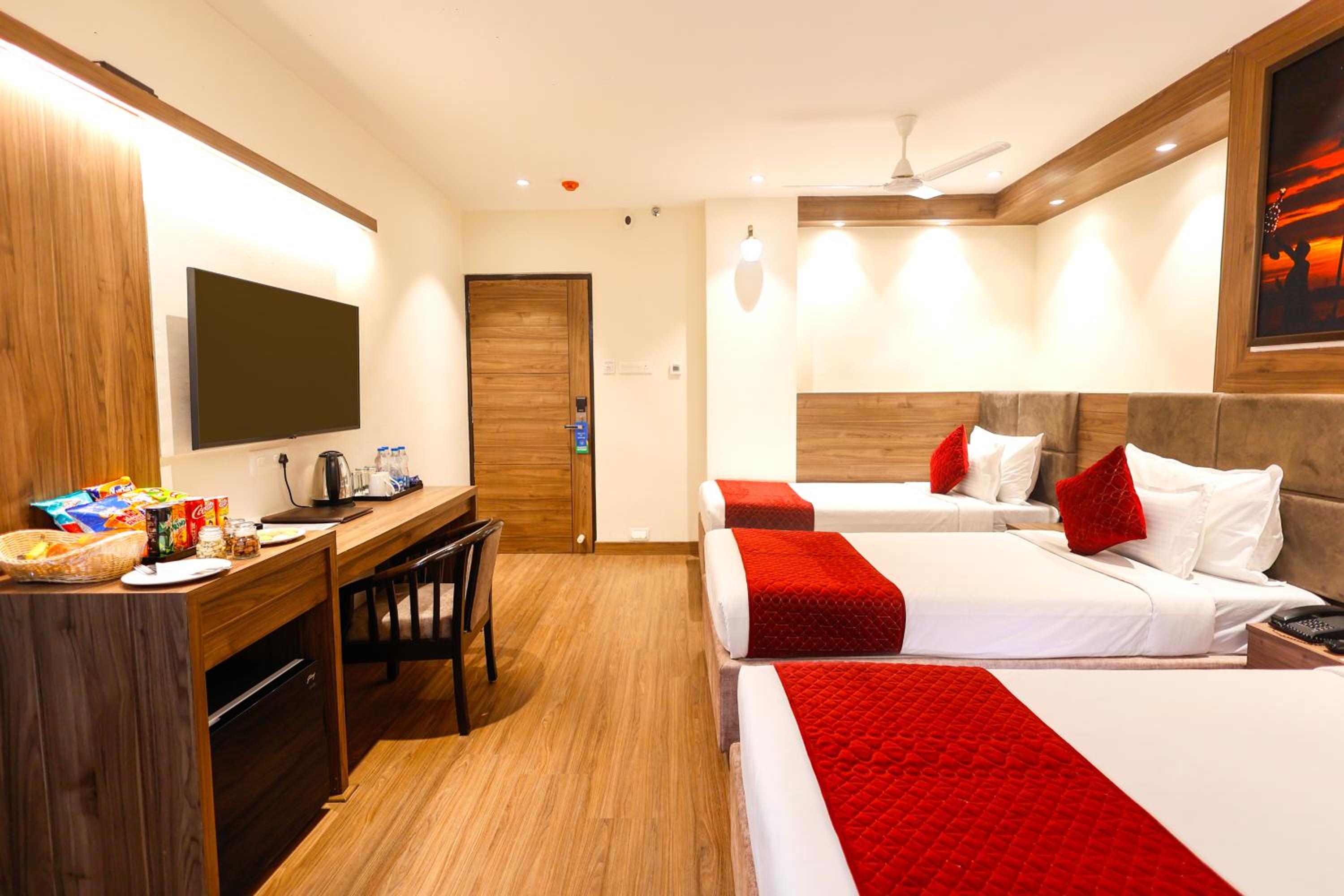 Quadruple Room - Photo 8