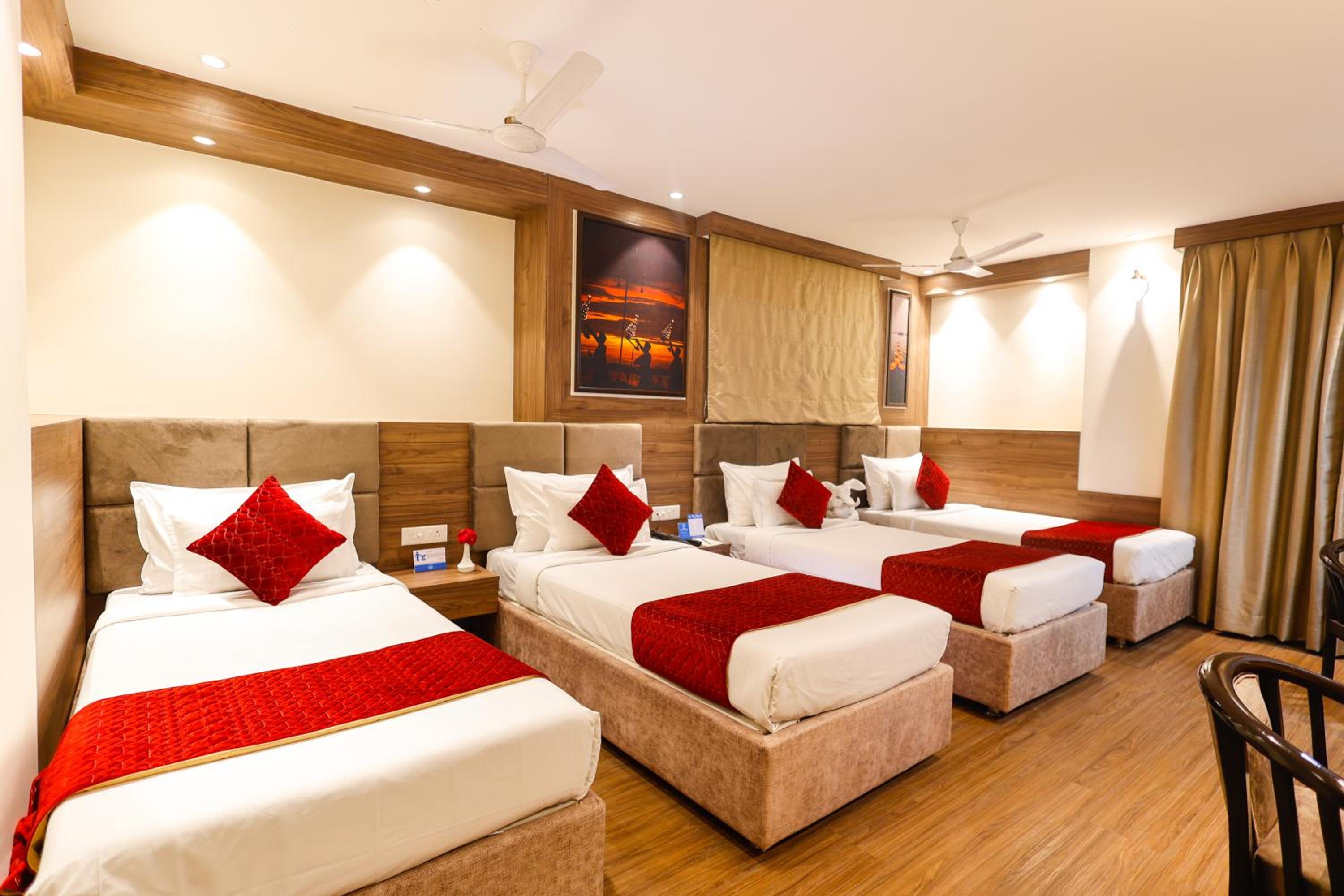 Quadruple Room - Photo 1