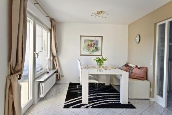 Apartment with Lake View photo 3
