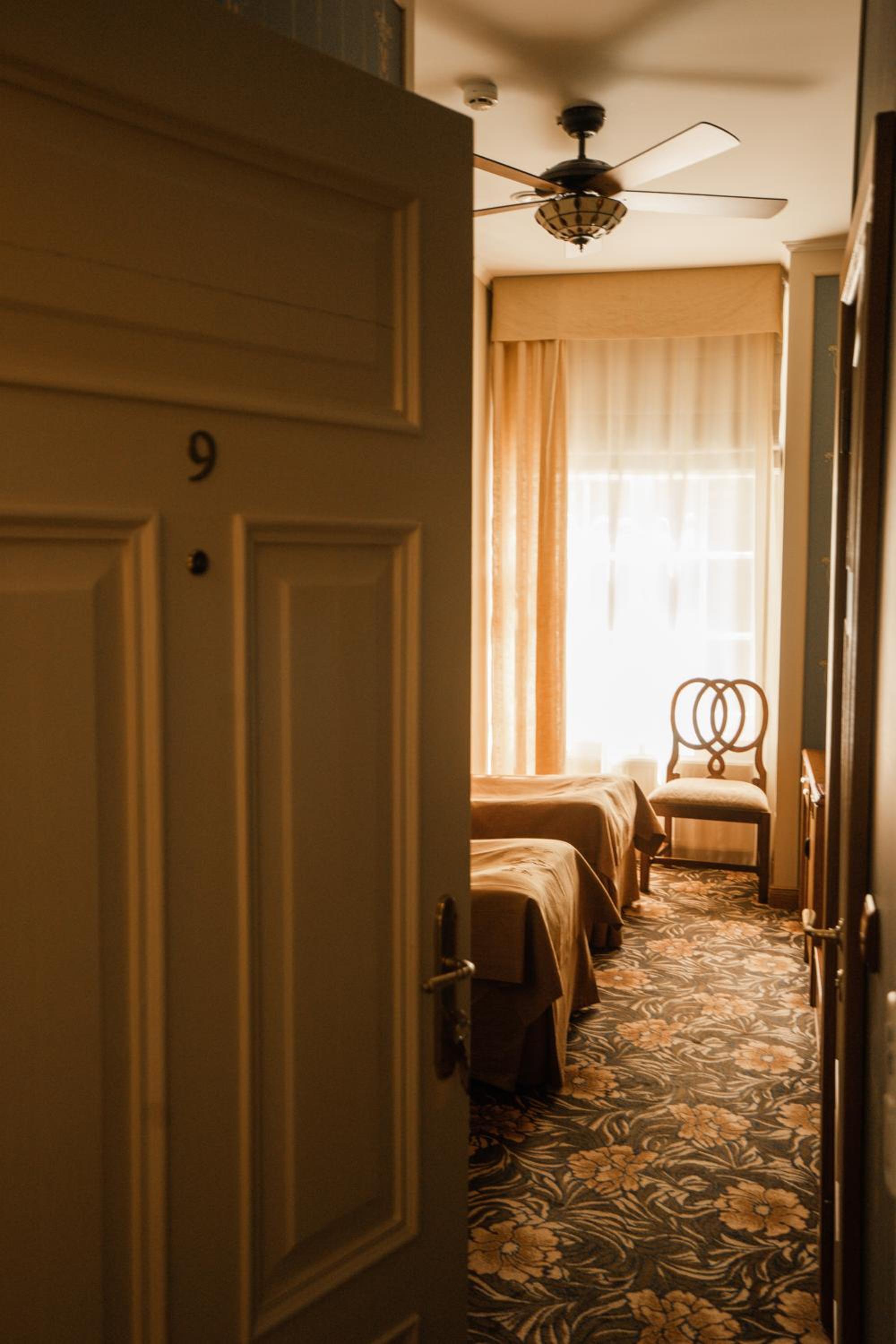 Standard Double or Twin Room photo 3