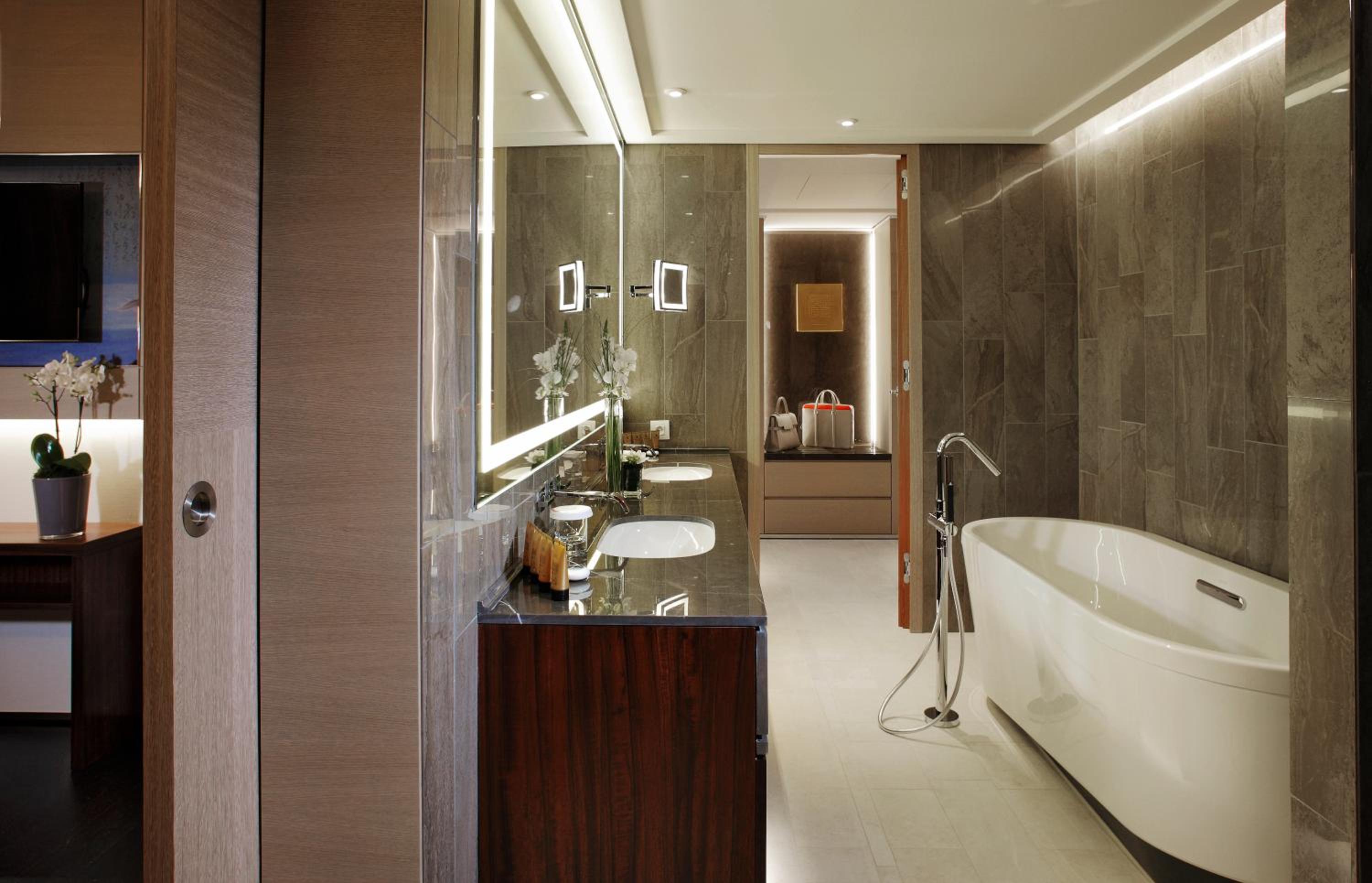 Premier Suite