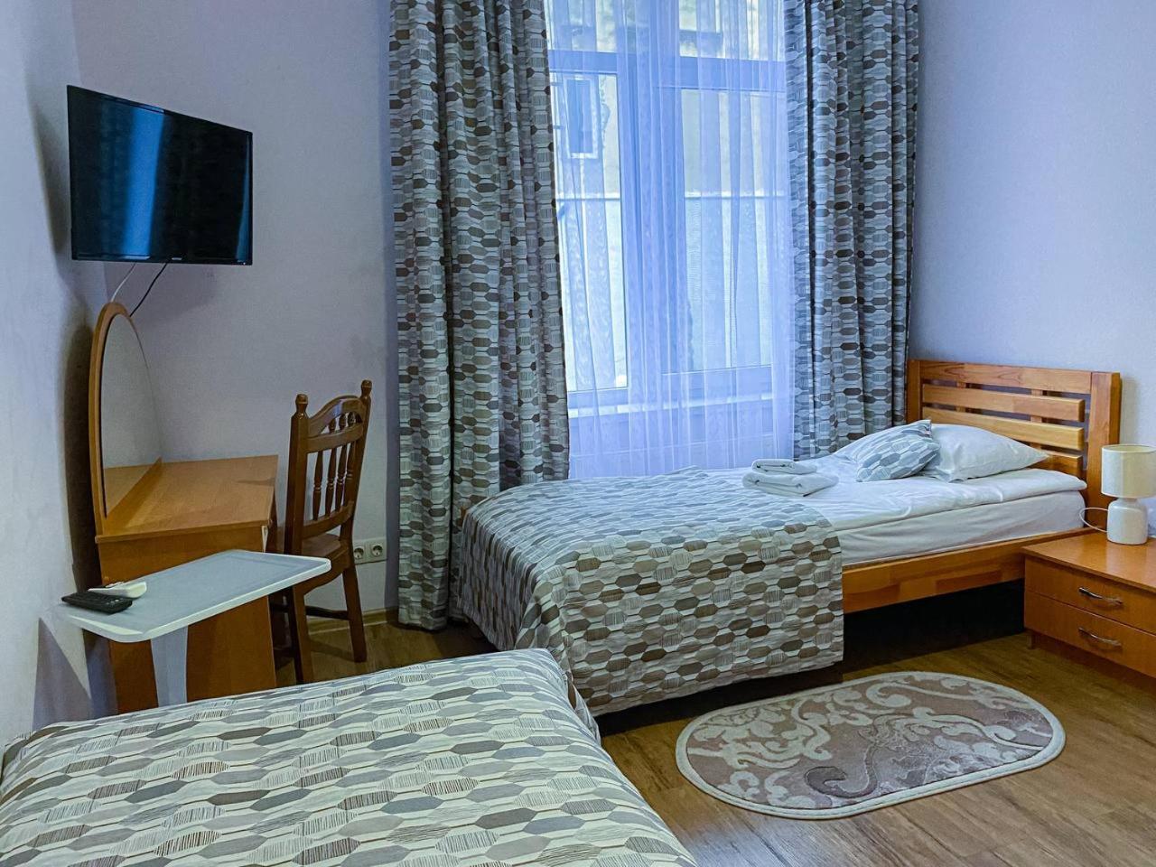 Standard Twin Room with Sofa photo 3