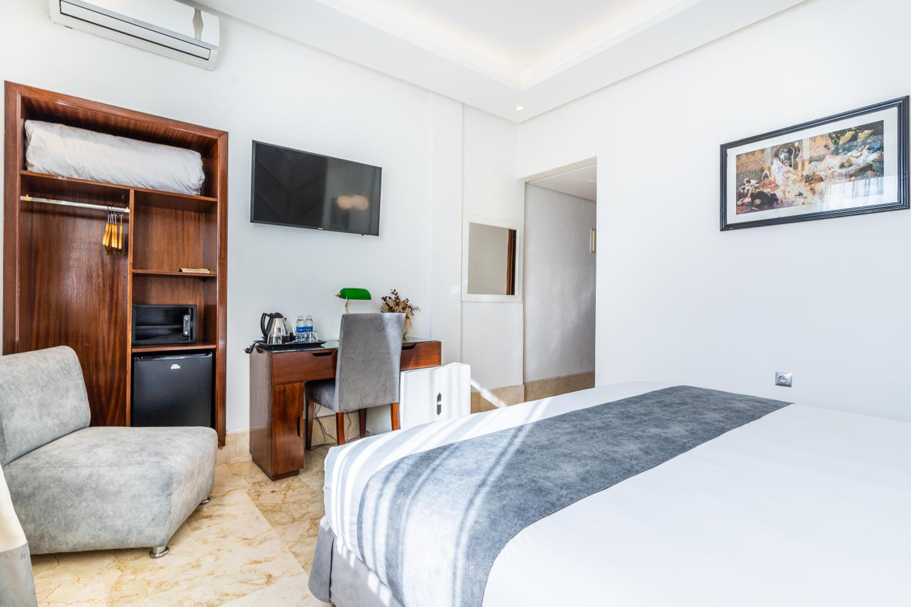 Deluxe Double Room - Photo 2