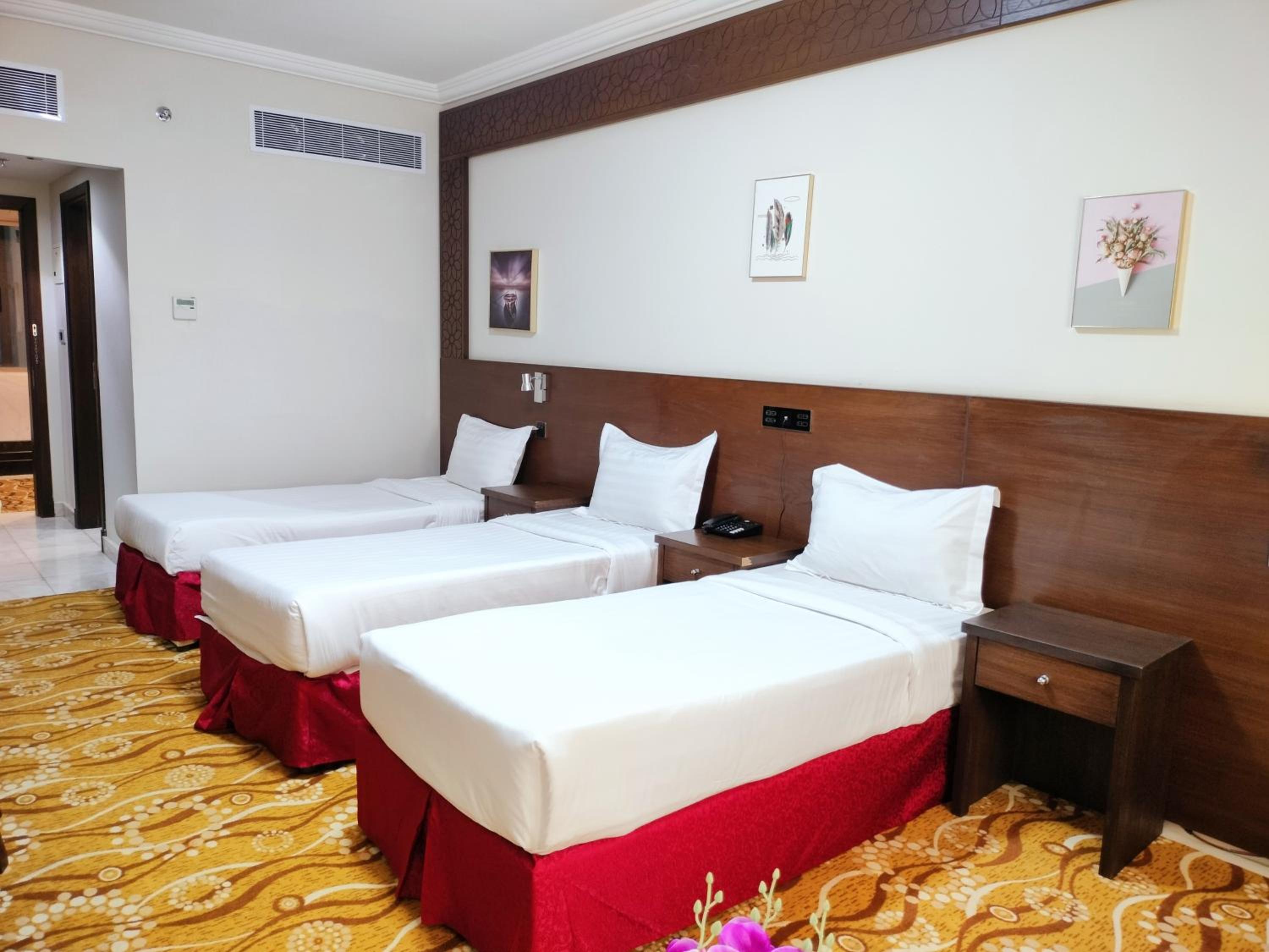 Comfort Triple Room