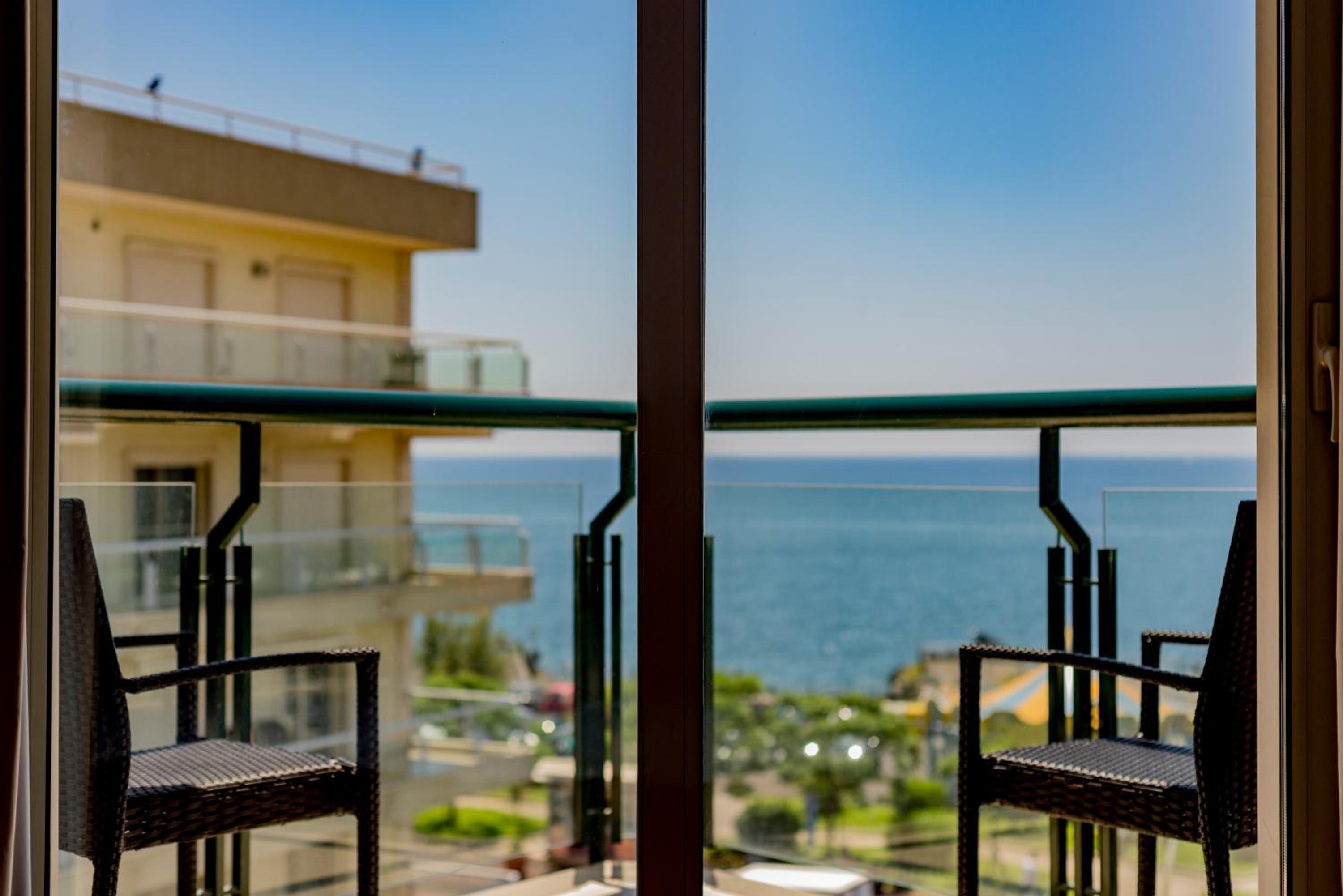 Superior Double or Twin Room with Sea View - Photo 3