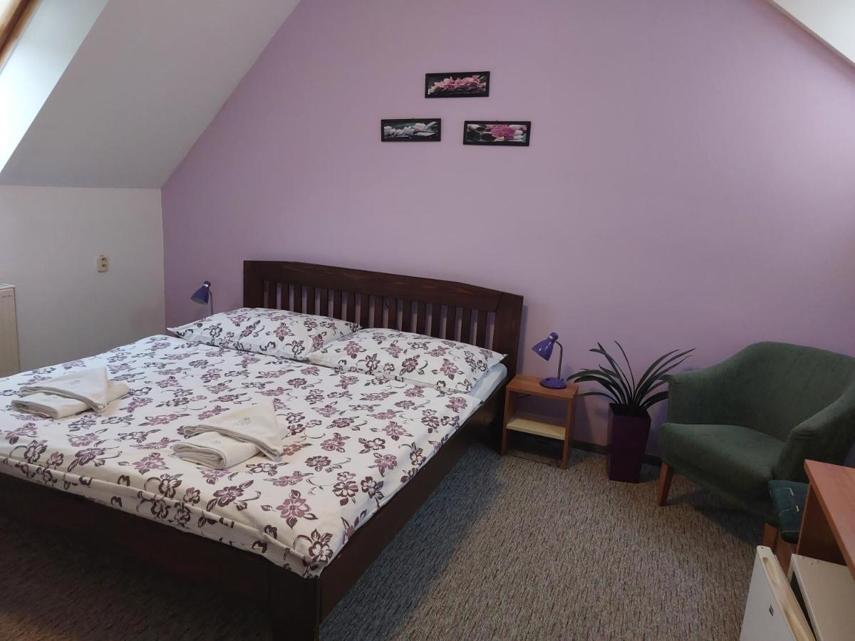 Double Room photo 2