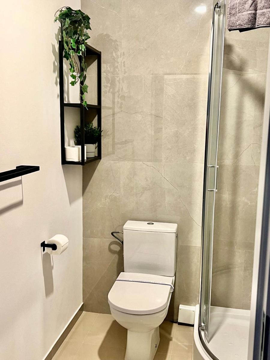 Classic Quadruple Room - Photo 6