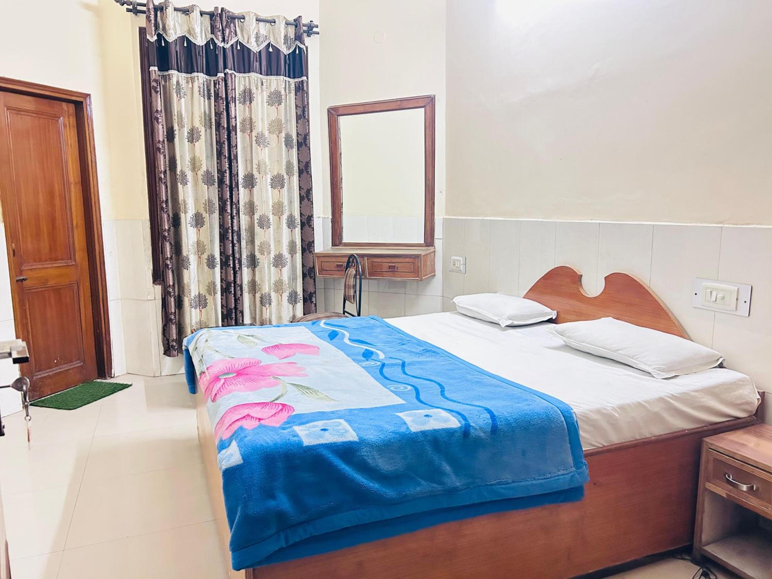 Deluxe Double Room - Photo 3