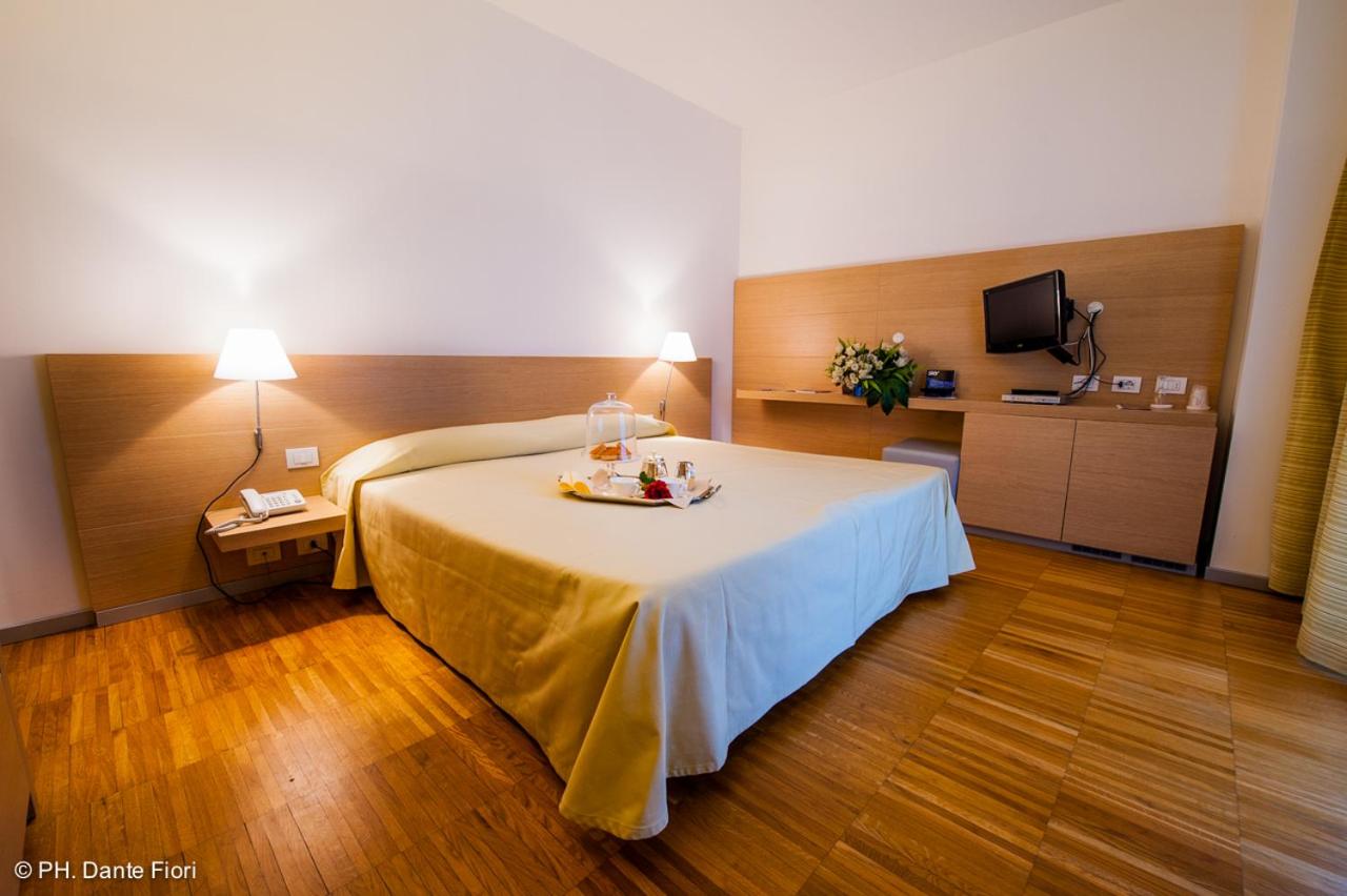 Double Room - Photo 5