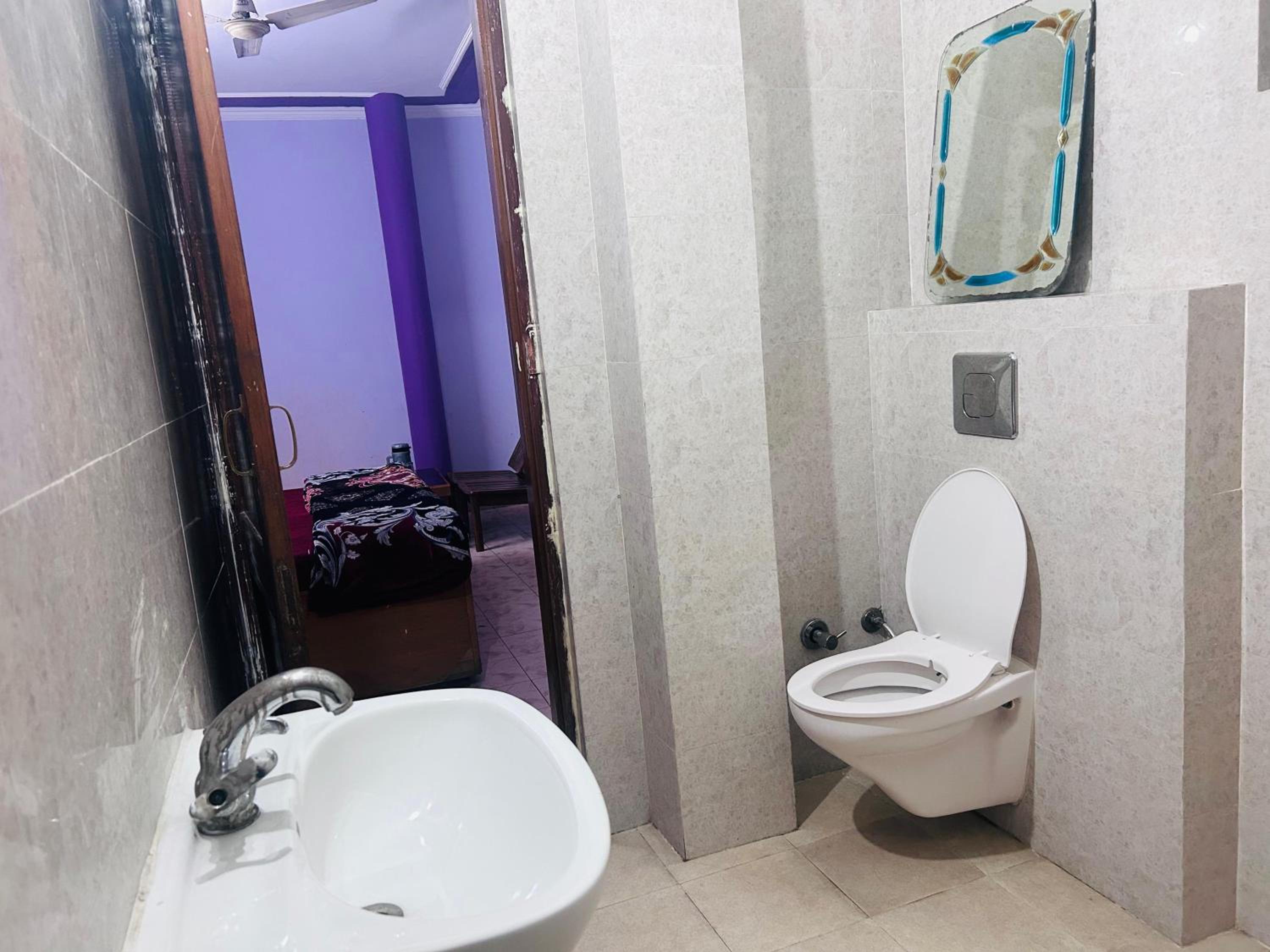Deluxe Double Room - Photo 8