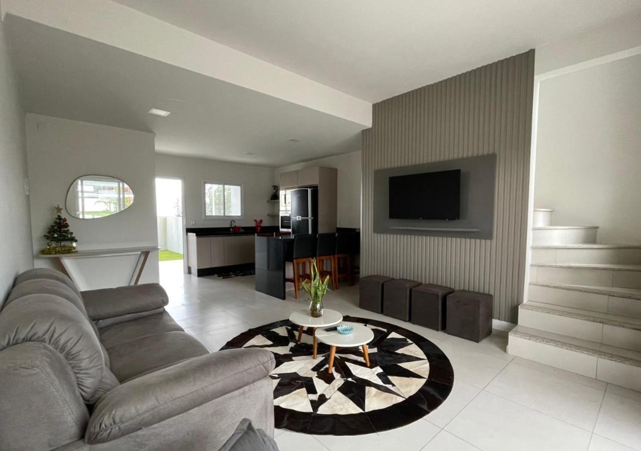 Three-Bedroom House photo 3