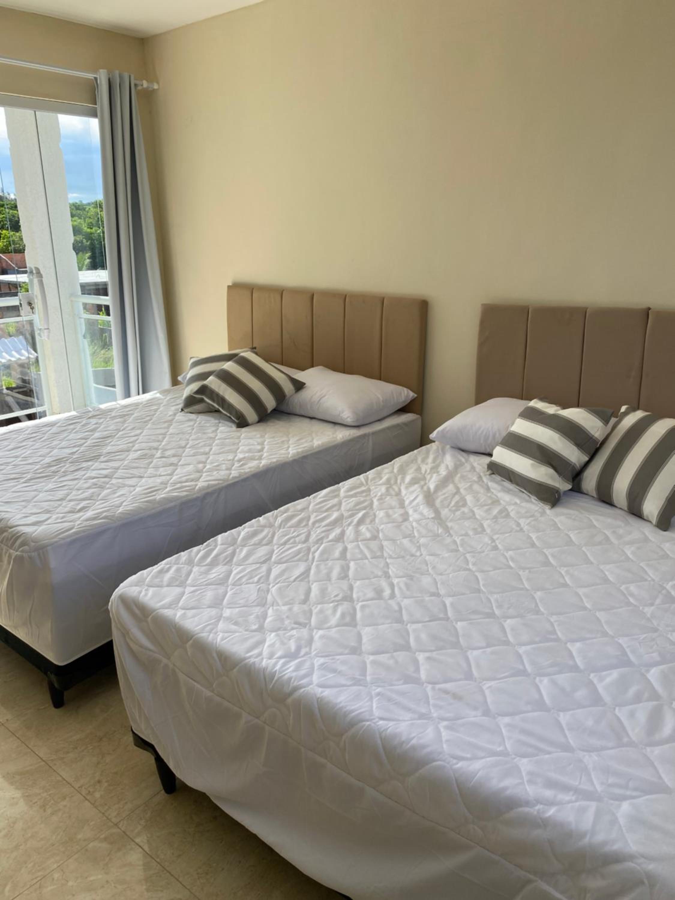 Quadruple Room with Private Bathroom photo 2
