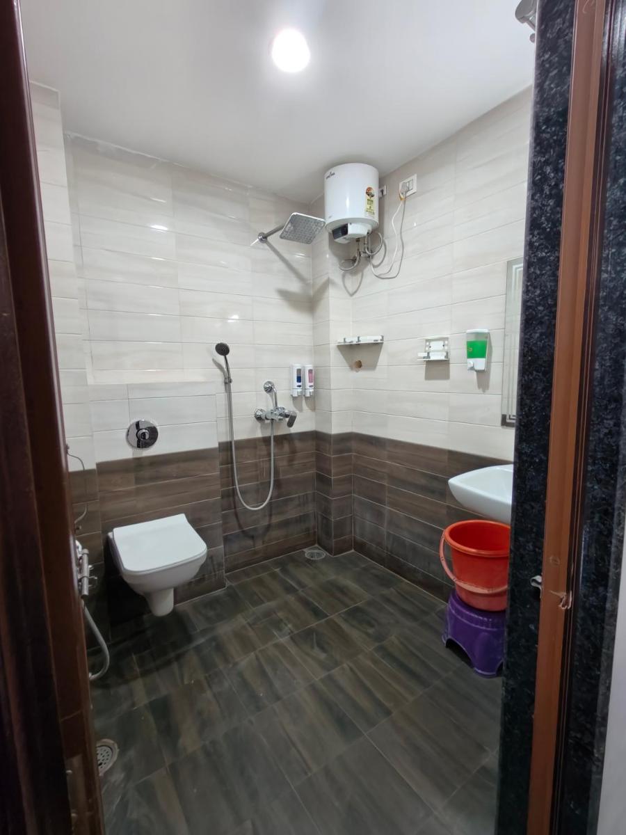 Deluxe Double Room (2 Adults + 1 Child) photo 1