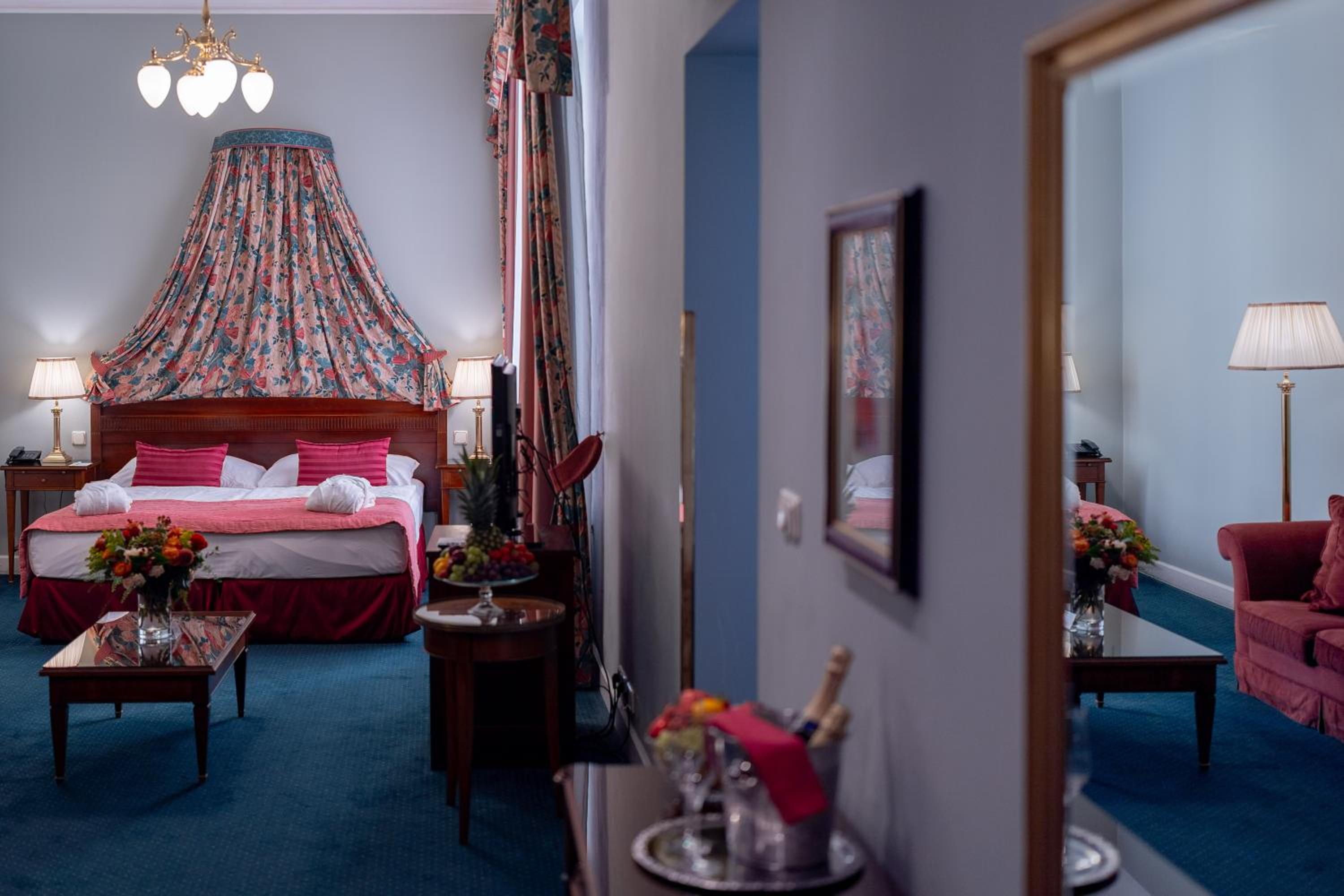 Junior Suite with Balcony