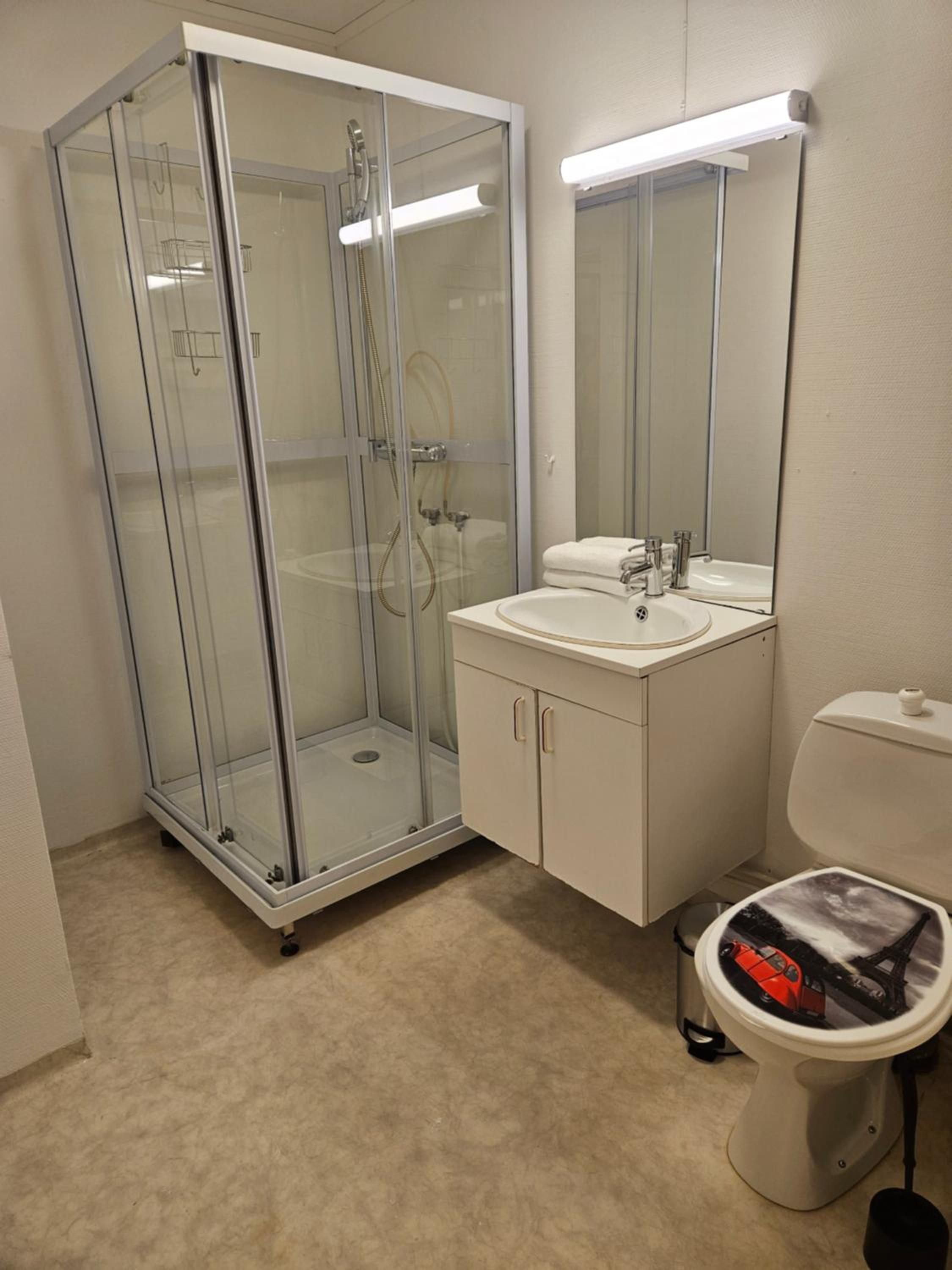 Two-Bedroom Apartment - Photo 10