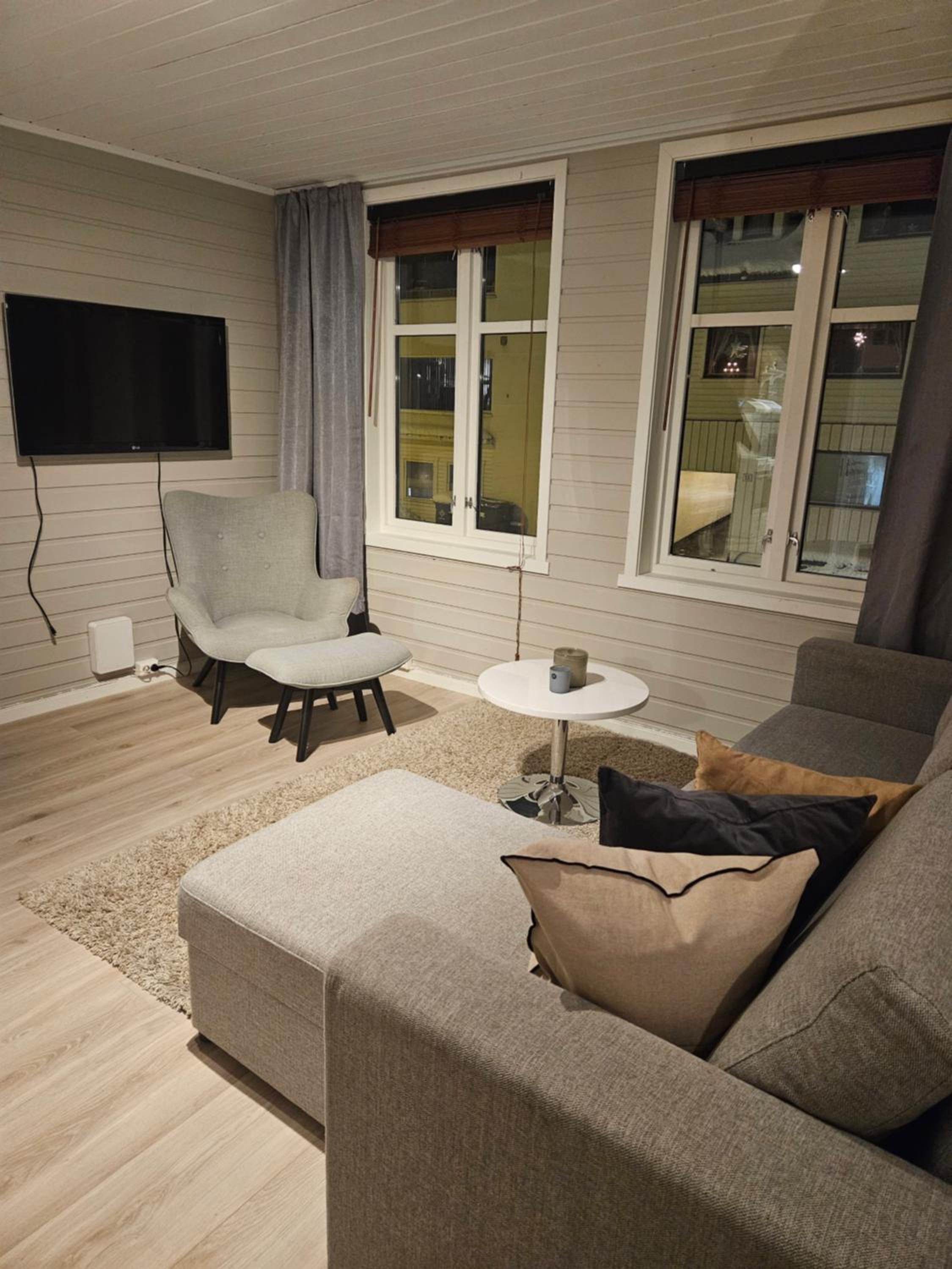 Two-Bedroom Apartment - Photo 4