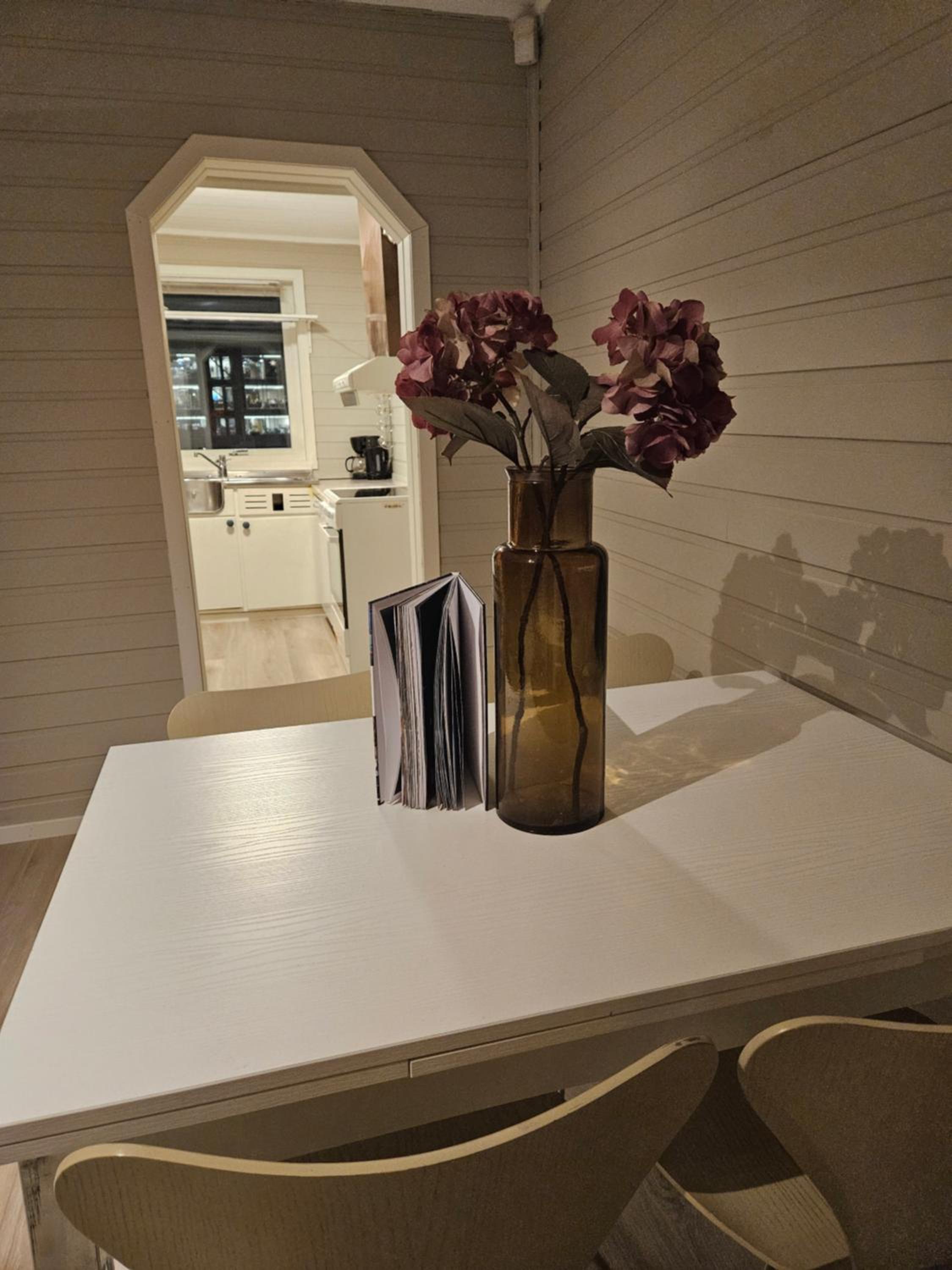 Two-Bedroom Apartment - Photo 11