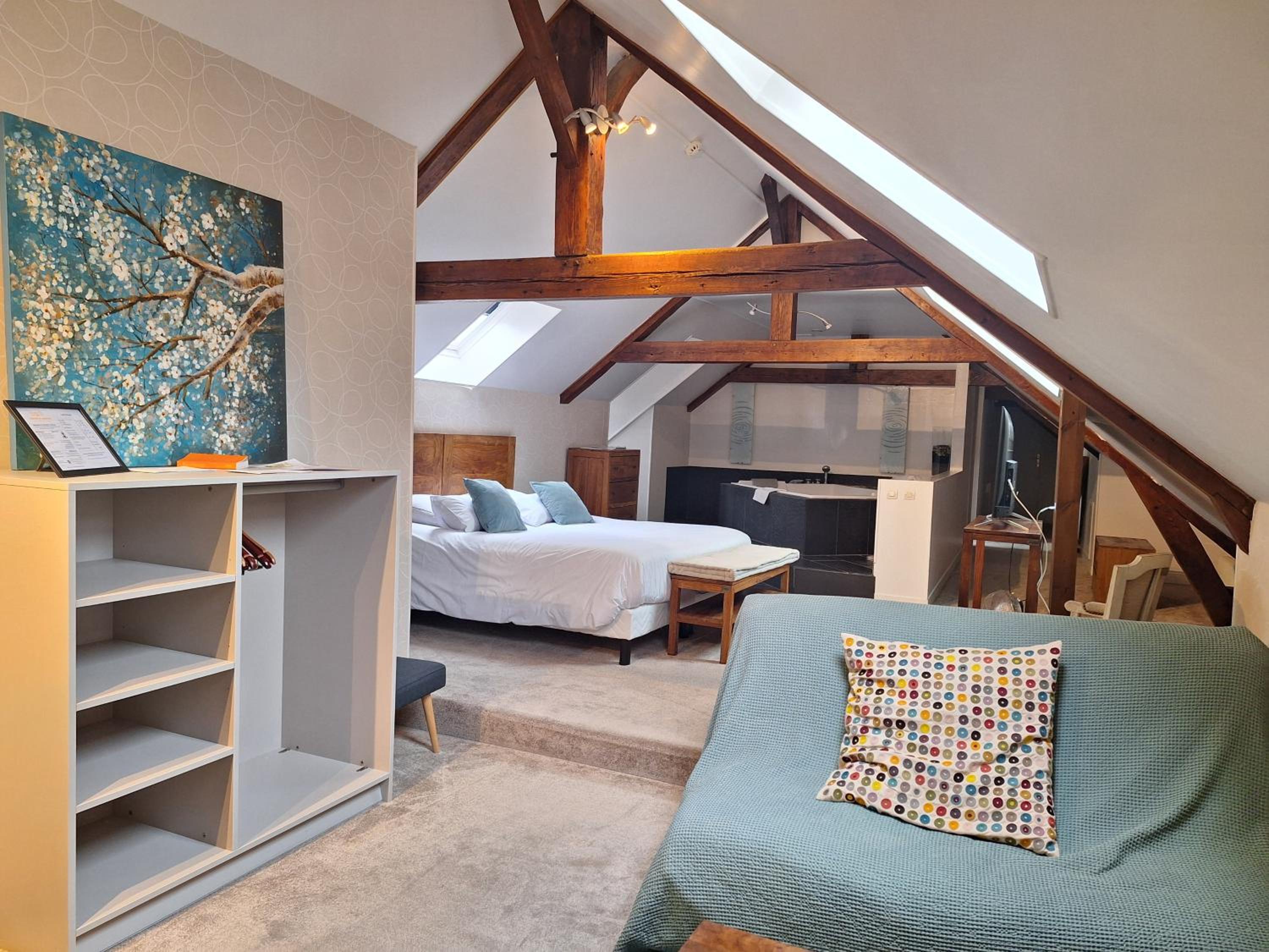 Suite with Spa Bath