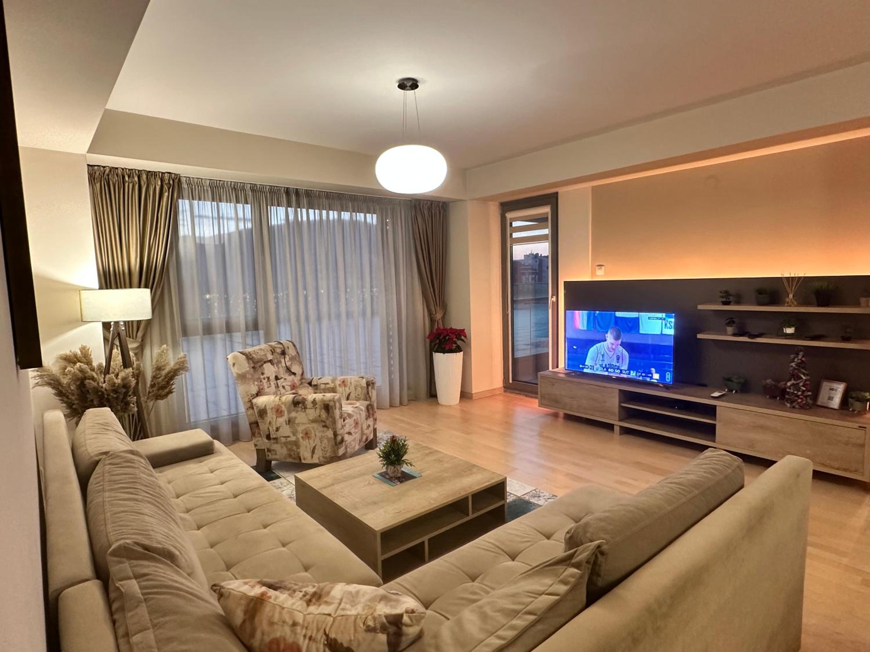 Apartment with Terrace - Photo 16