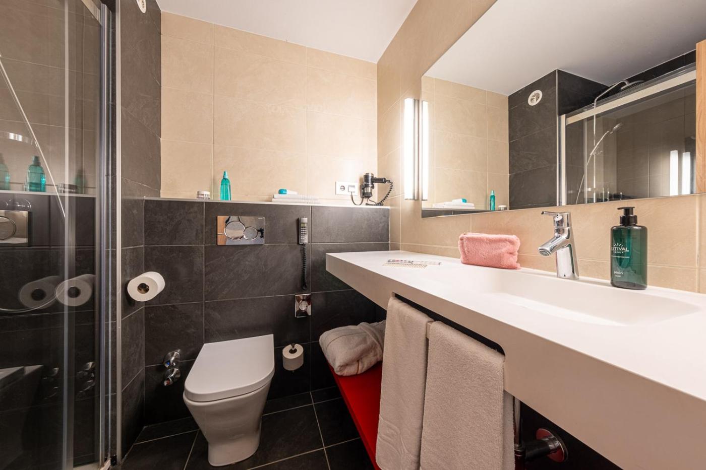 Standard Quadruple Room photo 2