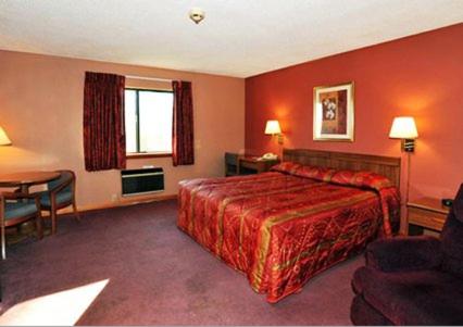 Queen Room - Non-Smoking - Photo 3