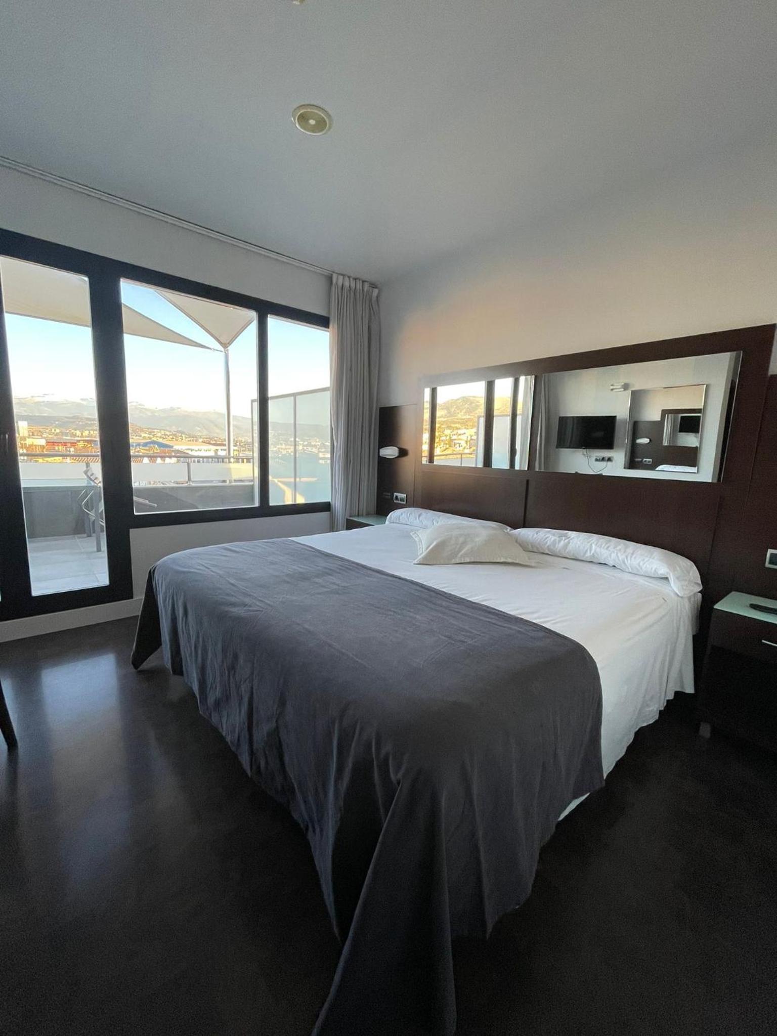 Double Room with Terrace - Photo 1