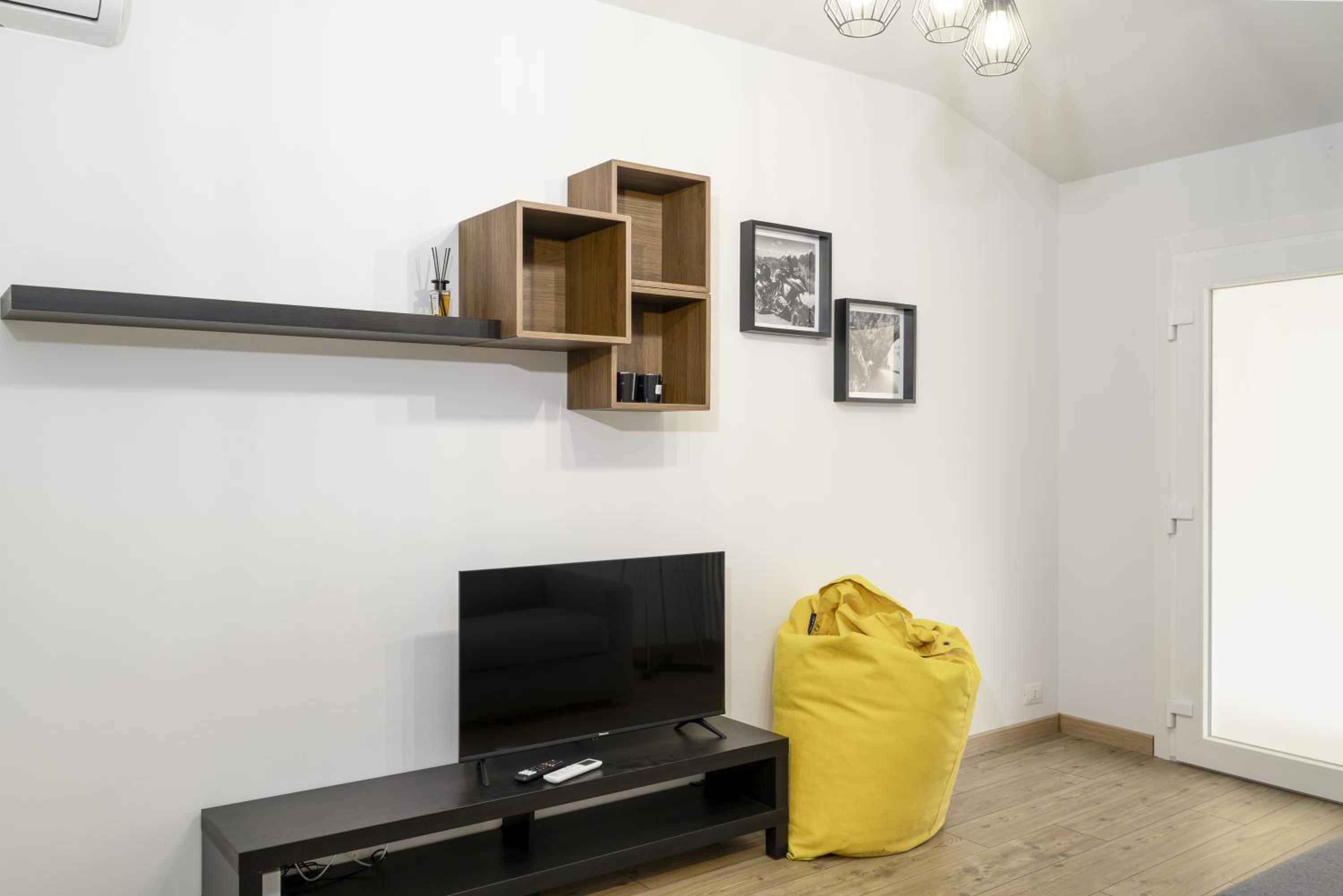 Two-Bedroom Apartment photo 2