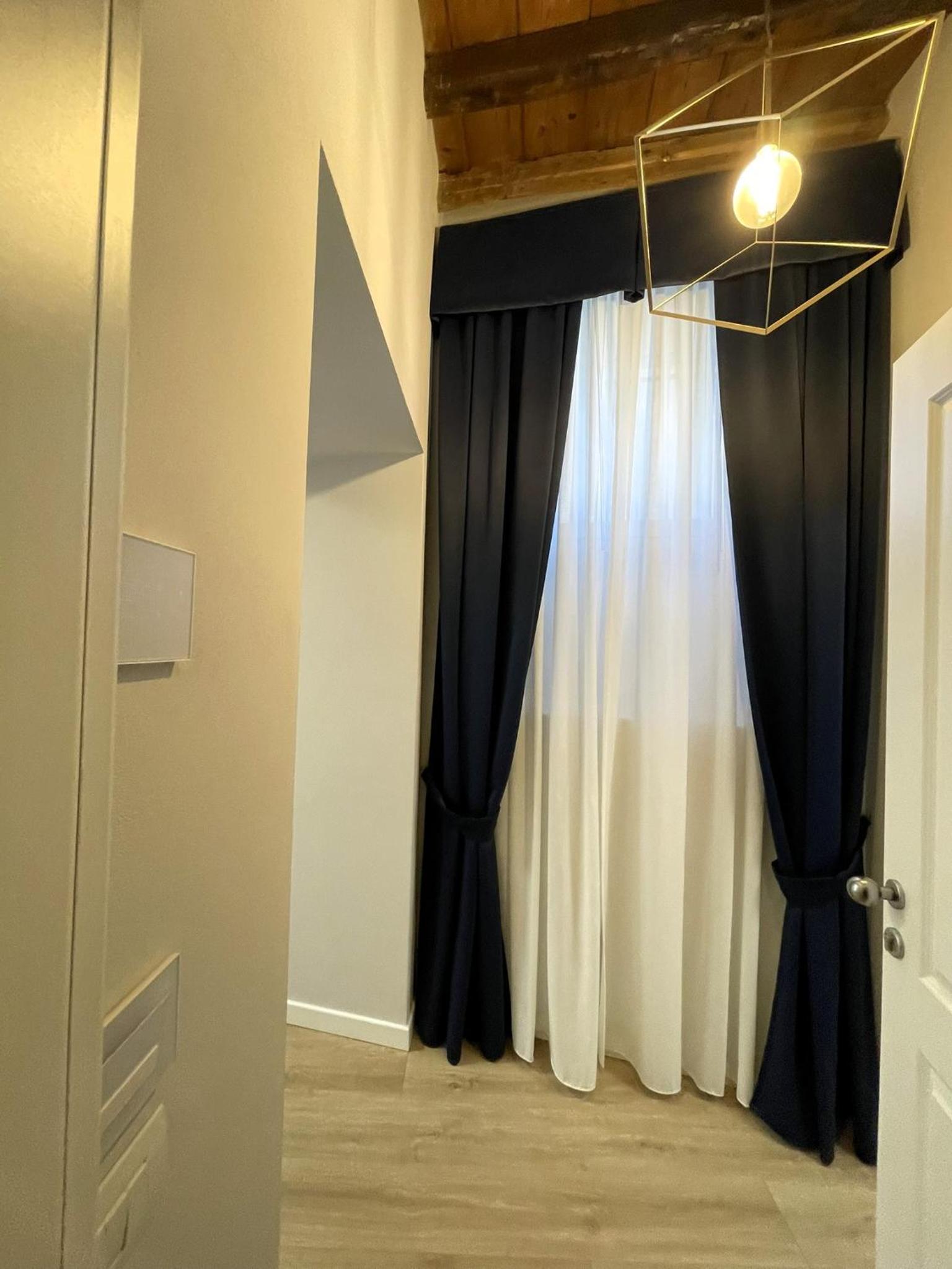 Large Double Room photo 2