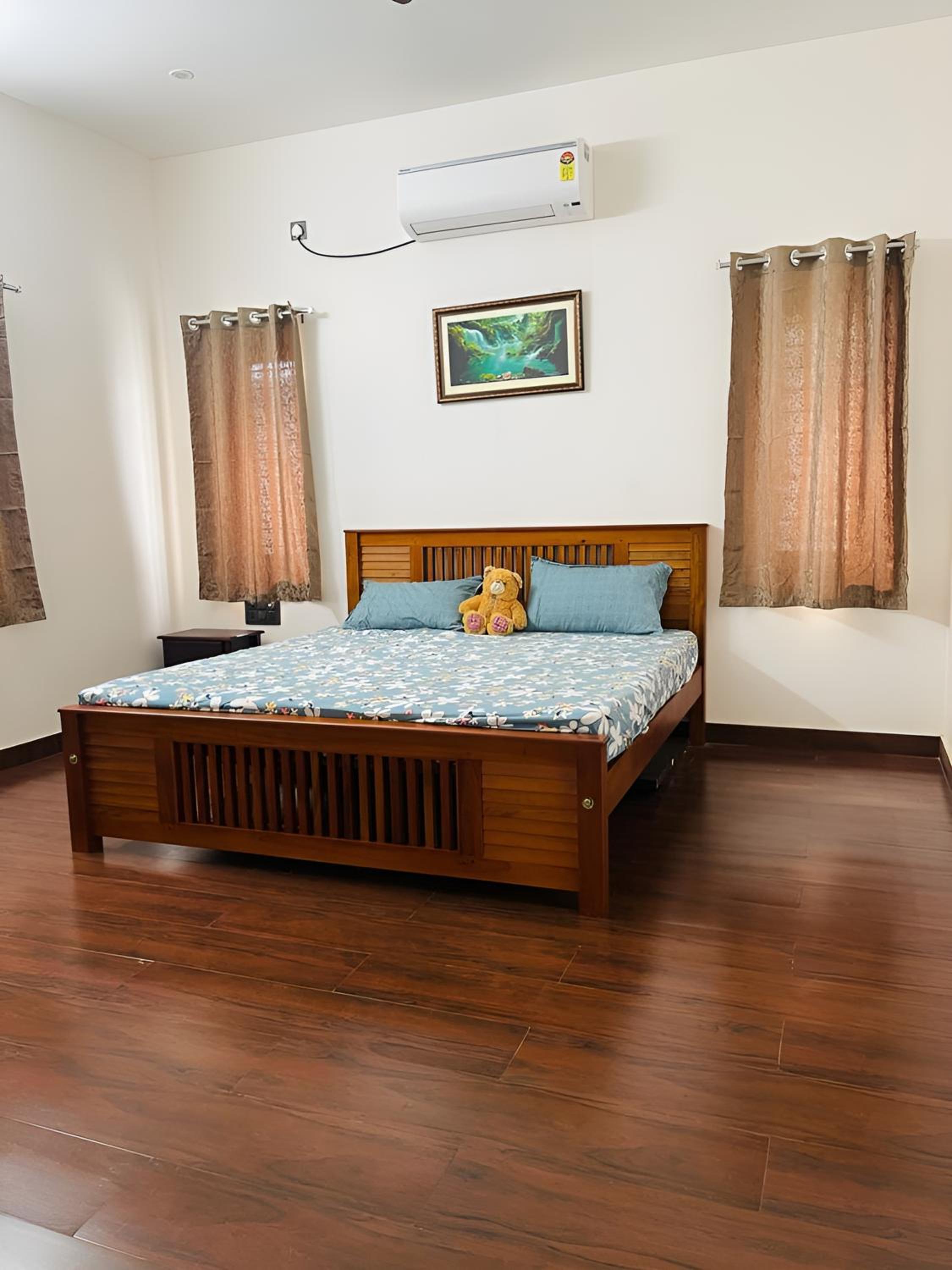 Two-Bedroom House photo 1