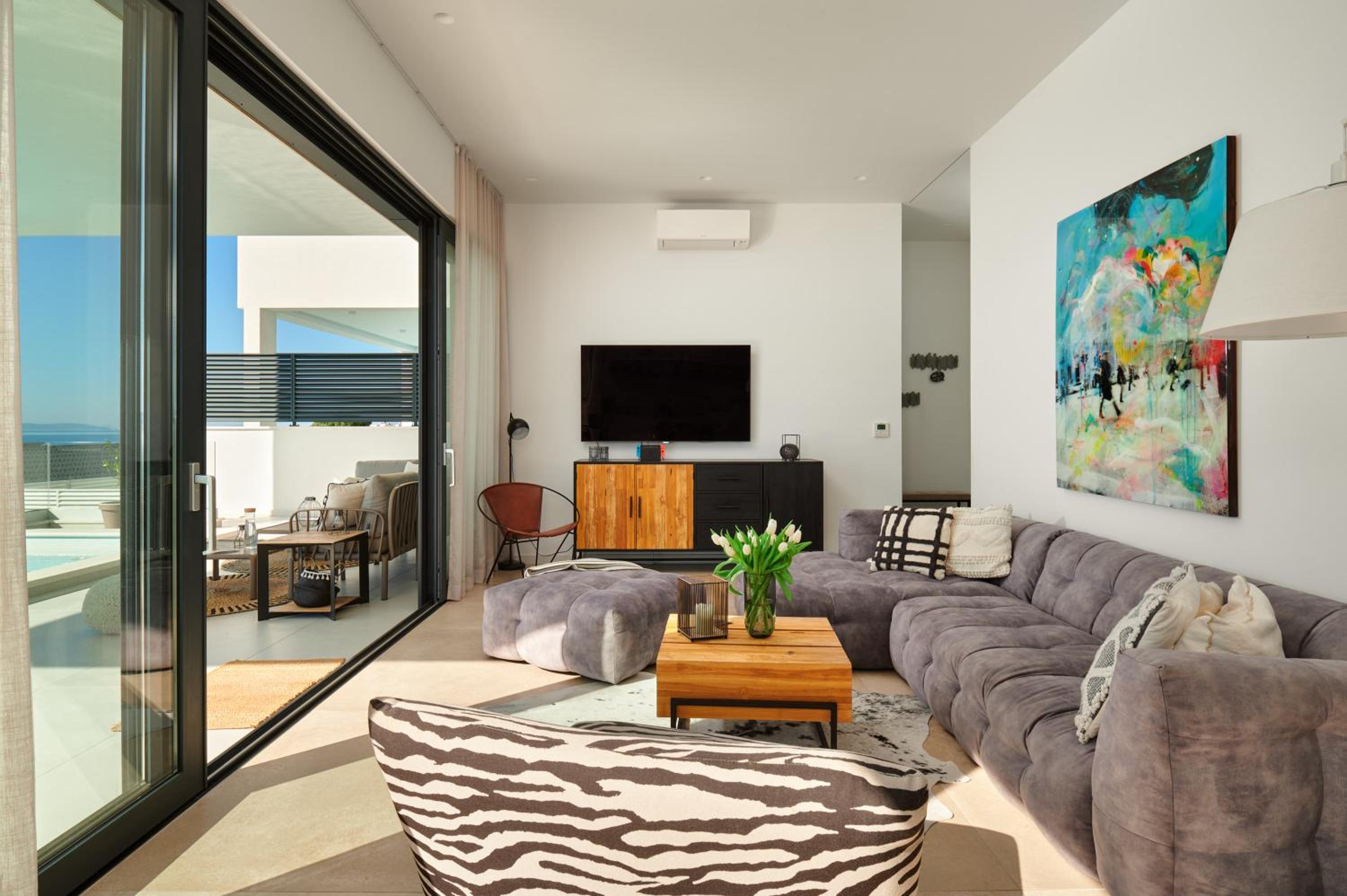Three-Bedroom Villa photo 2