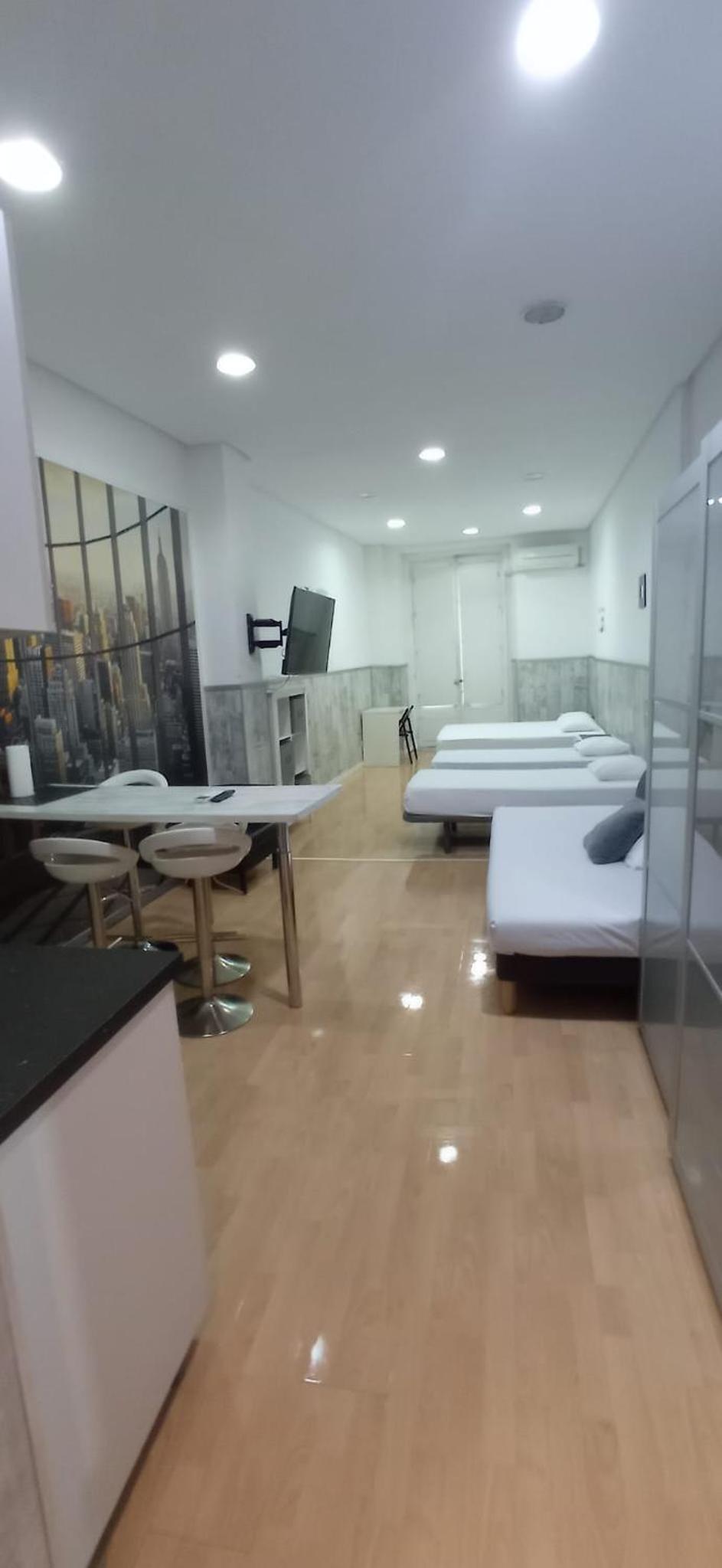 Estudio con Balcón