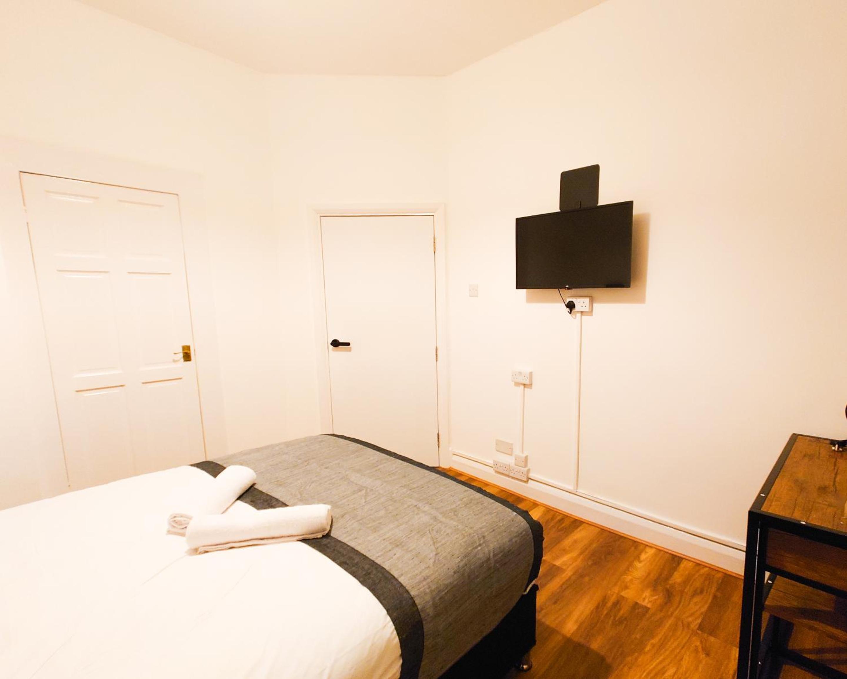 Budget Double Room photo 1