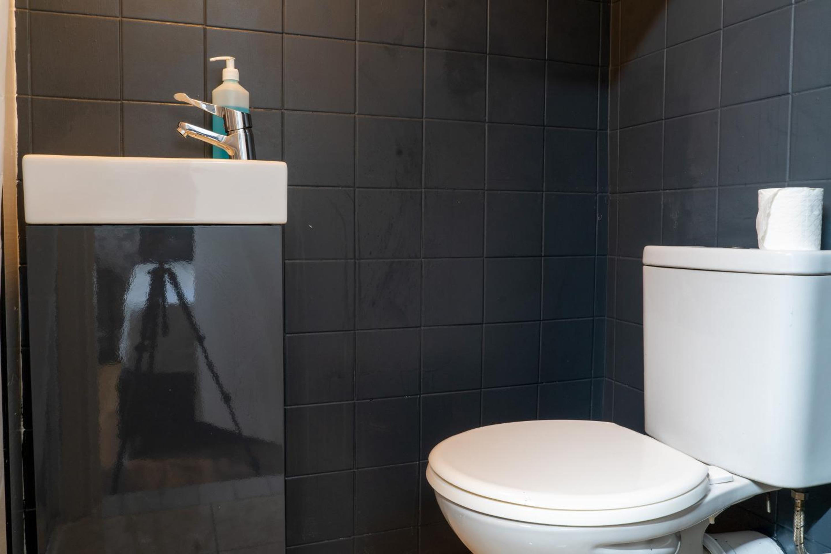 Single Room With Shared Toilet photo 2